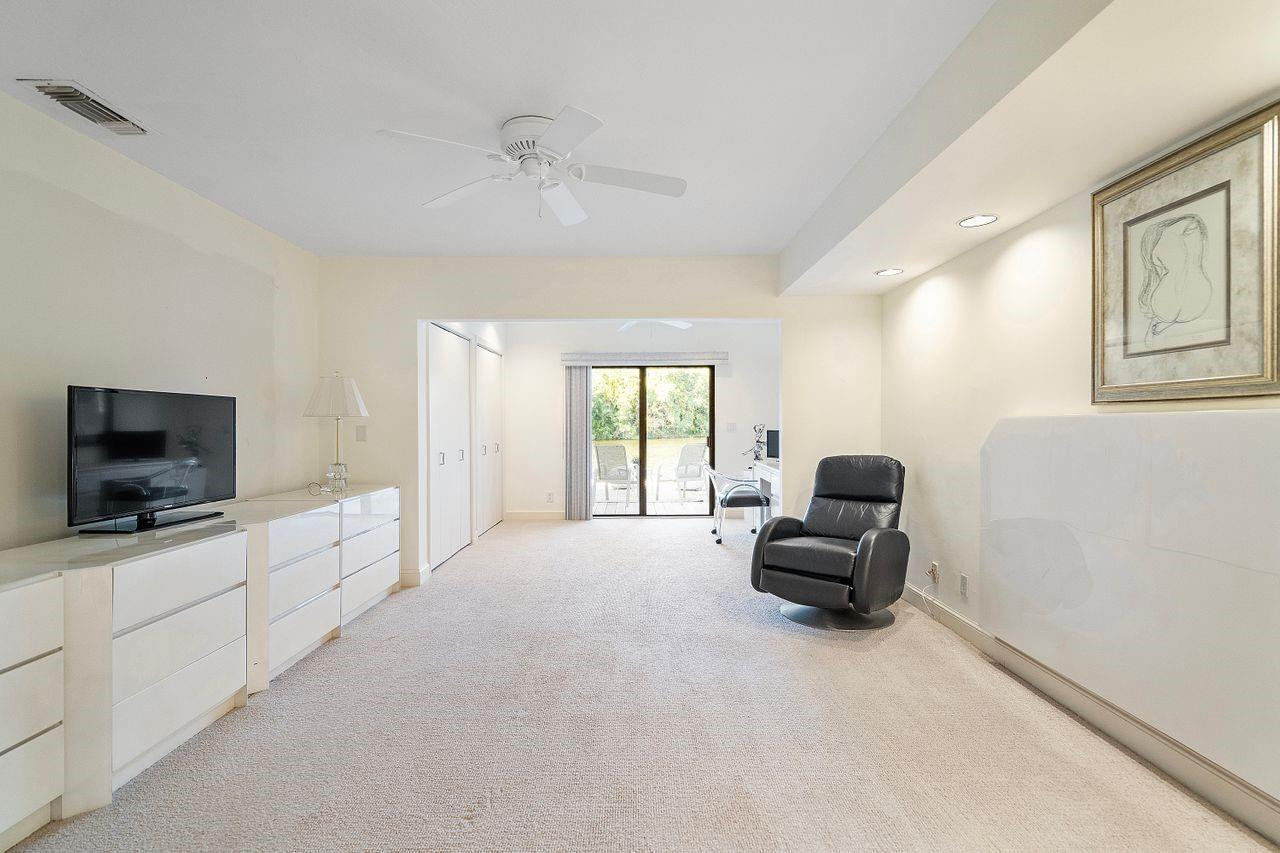 7640 Cedarwood Cir