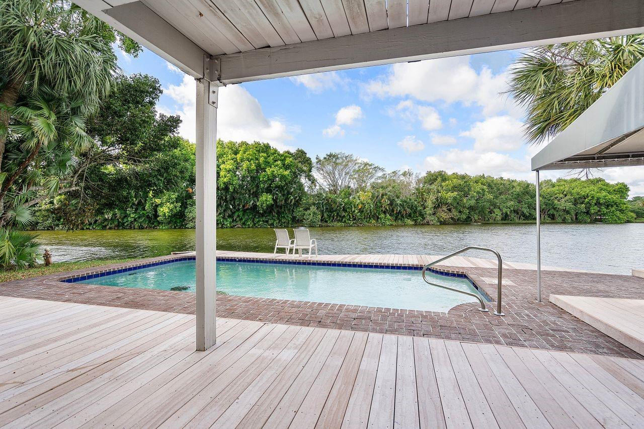 7640 Cedarwood Cir
