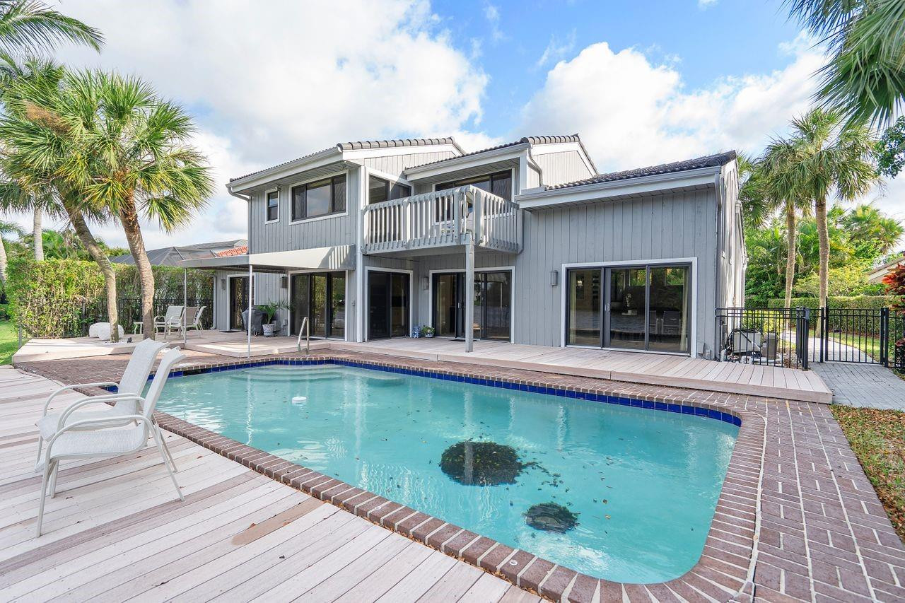 7640 Cedarwood Cir