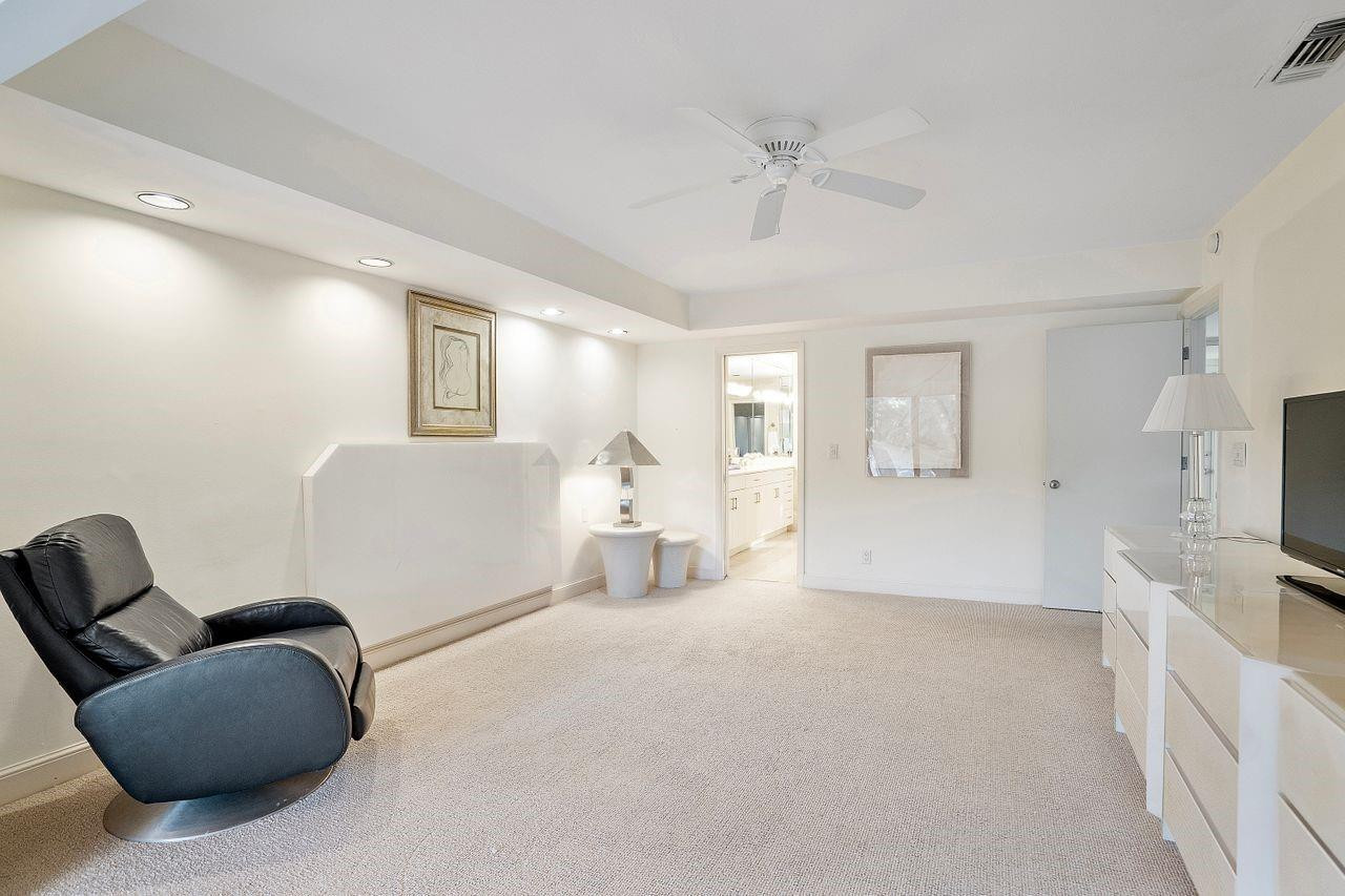 7640 Cedarwood Cir