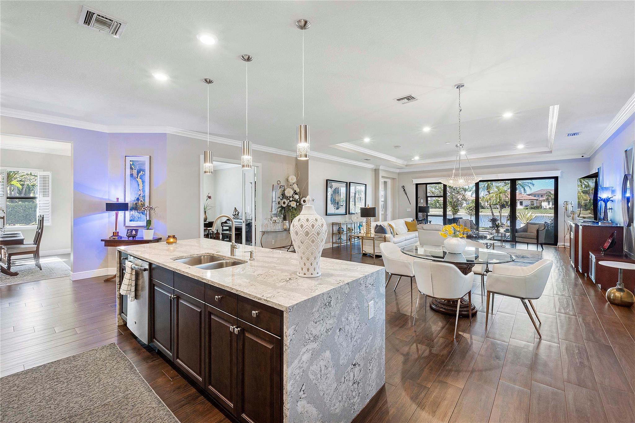 12155 S Baypoint Cir