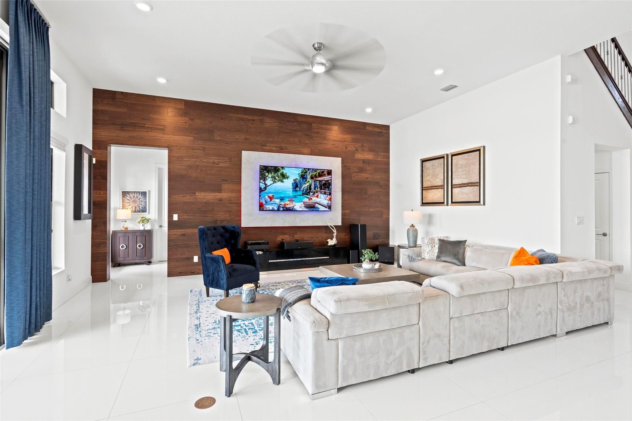 9125 Bay Dr