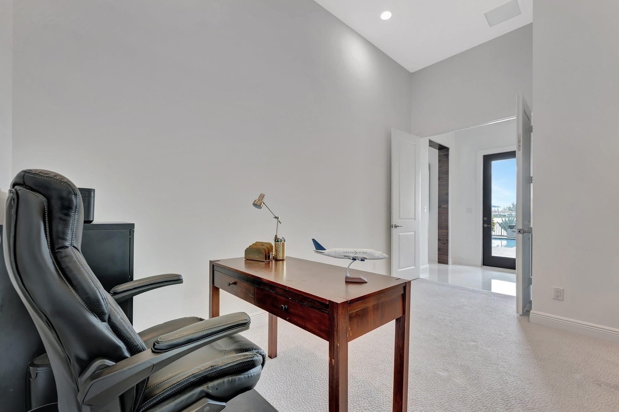 9125 Bay Dr