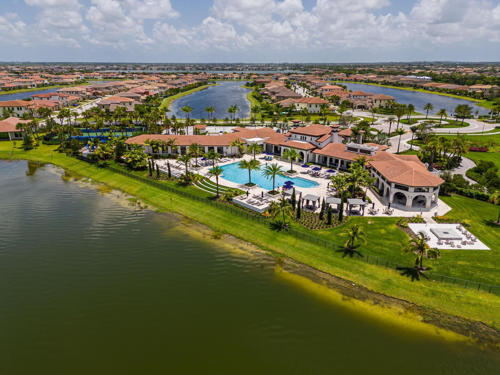 9125 Bay Dr