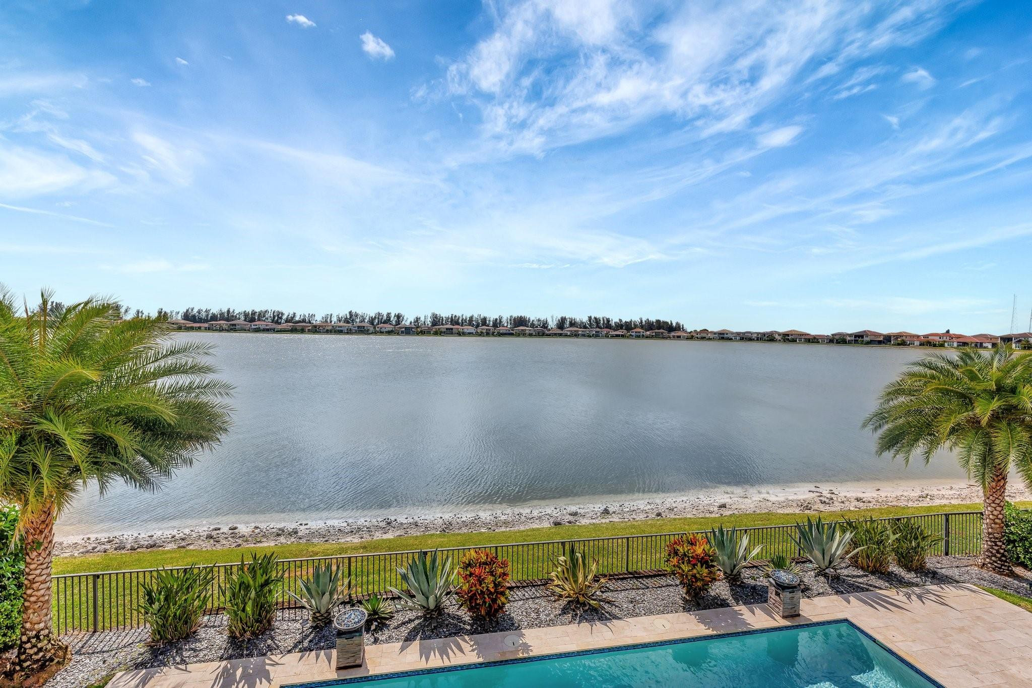 9125 Bay Dr