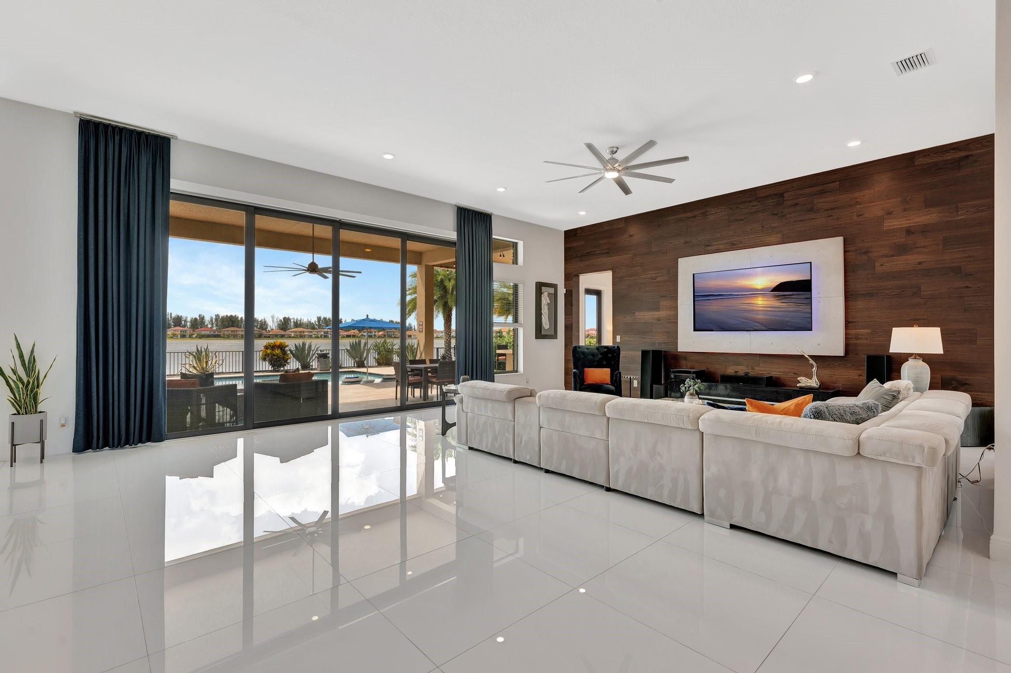 9125 Bay Dr