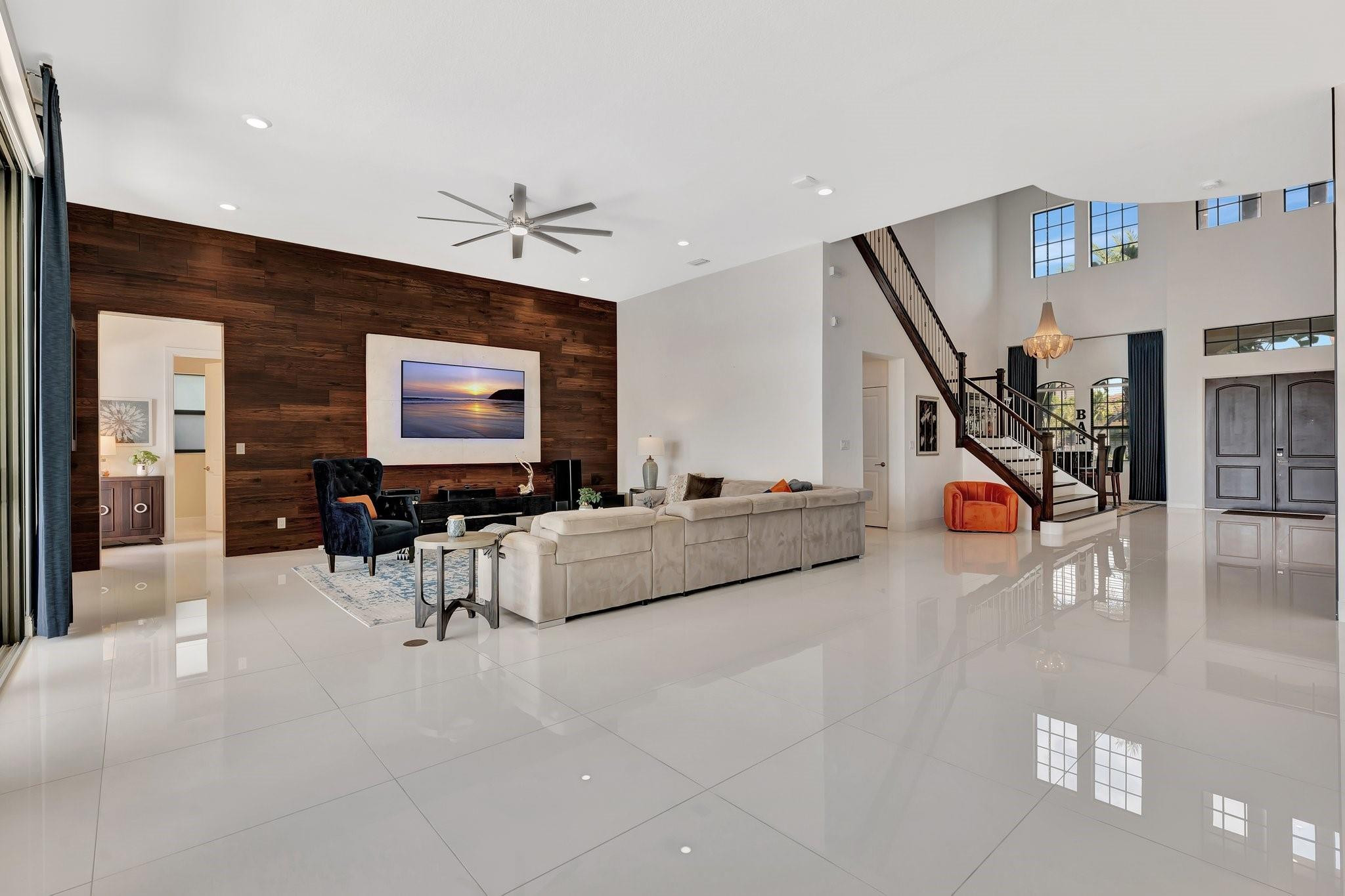 9125 Bay Dr