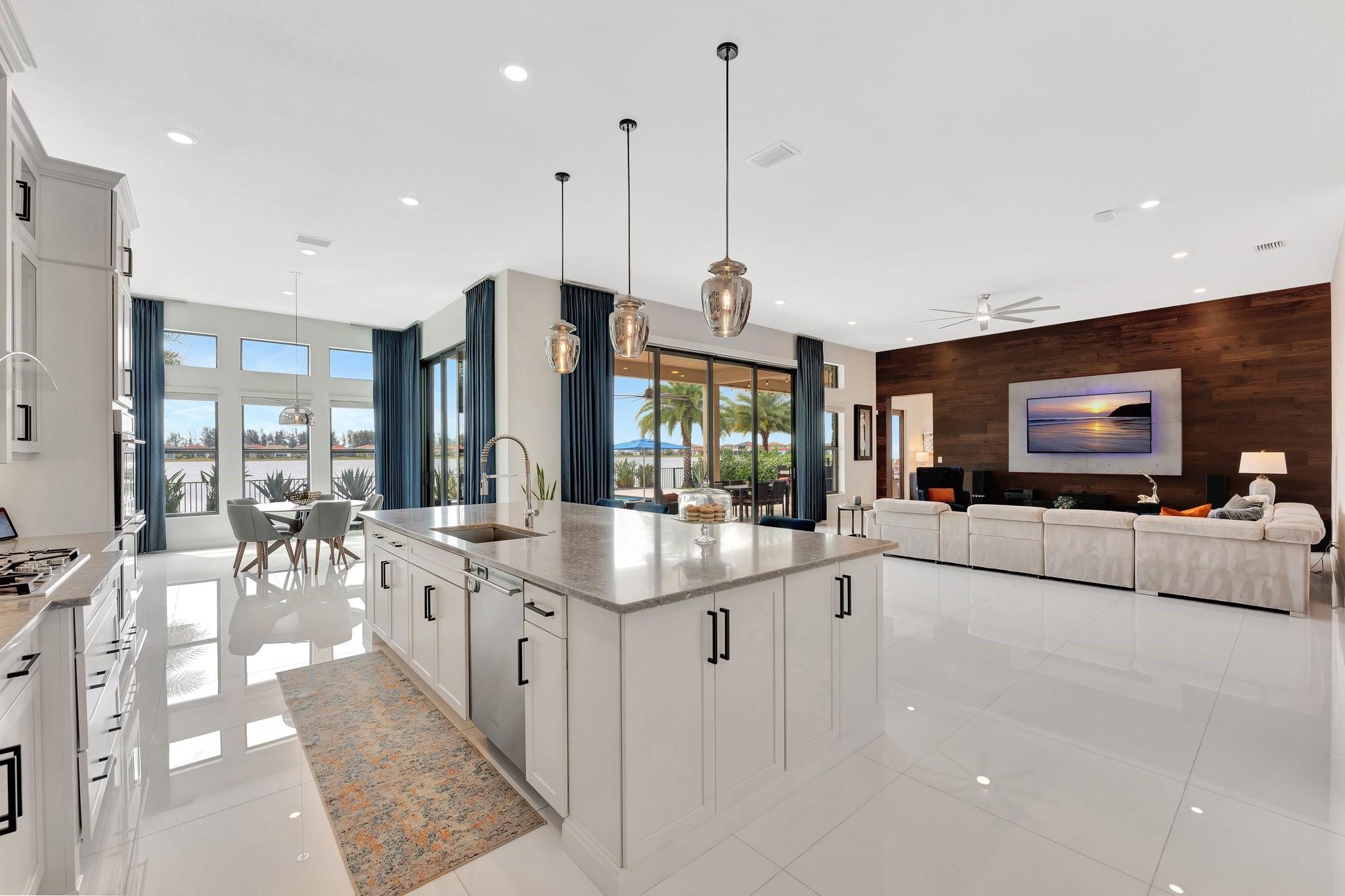9125 Bay Dr