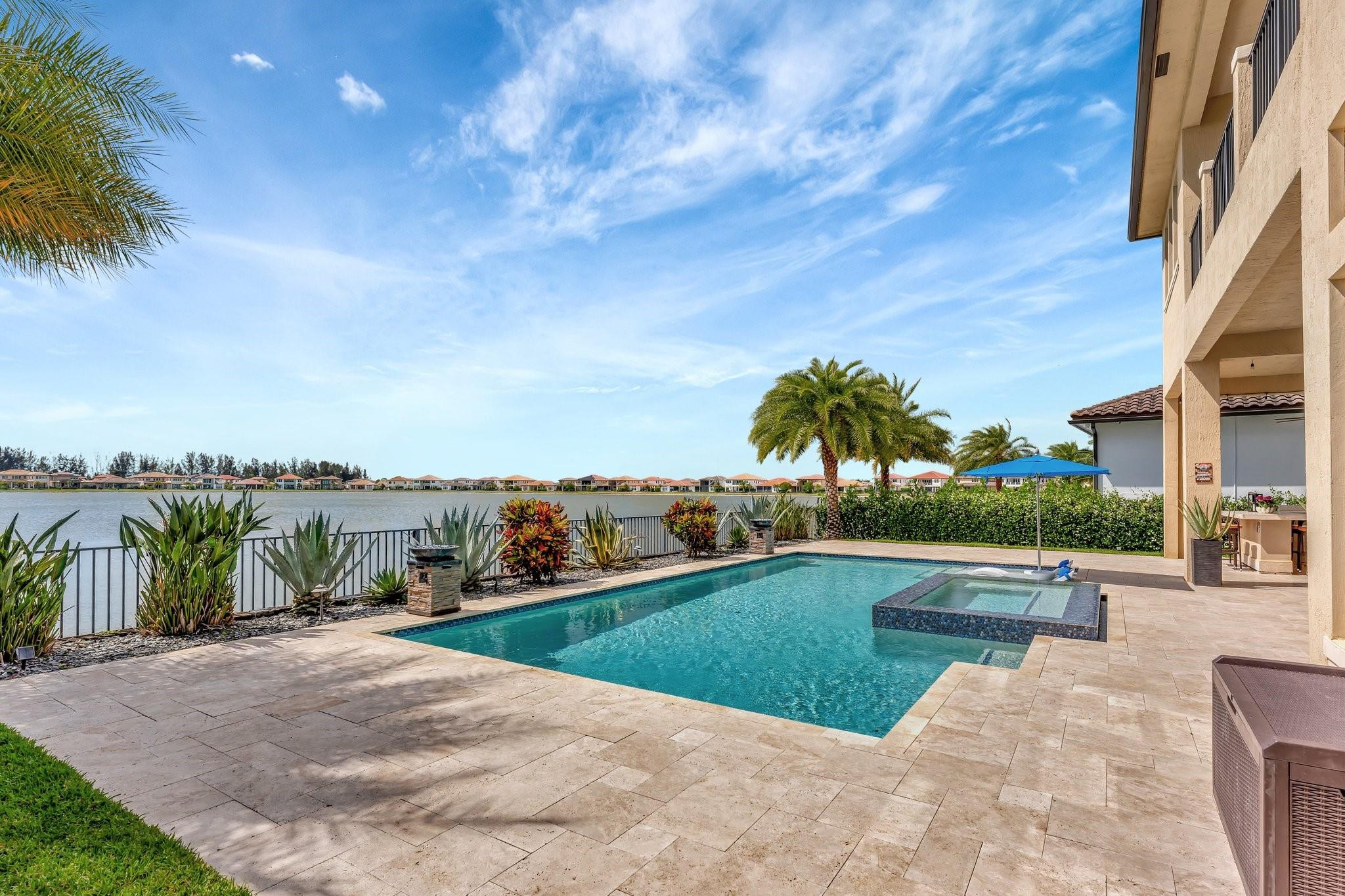 9125 Bay Dr