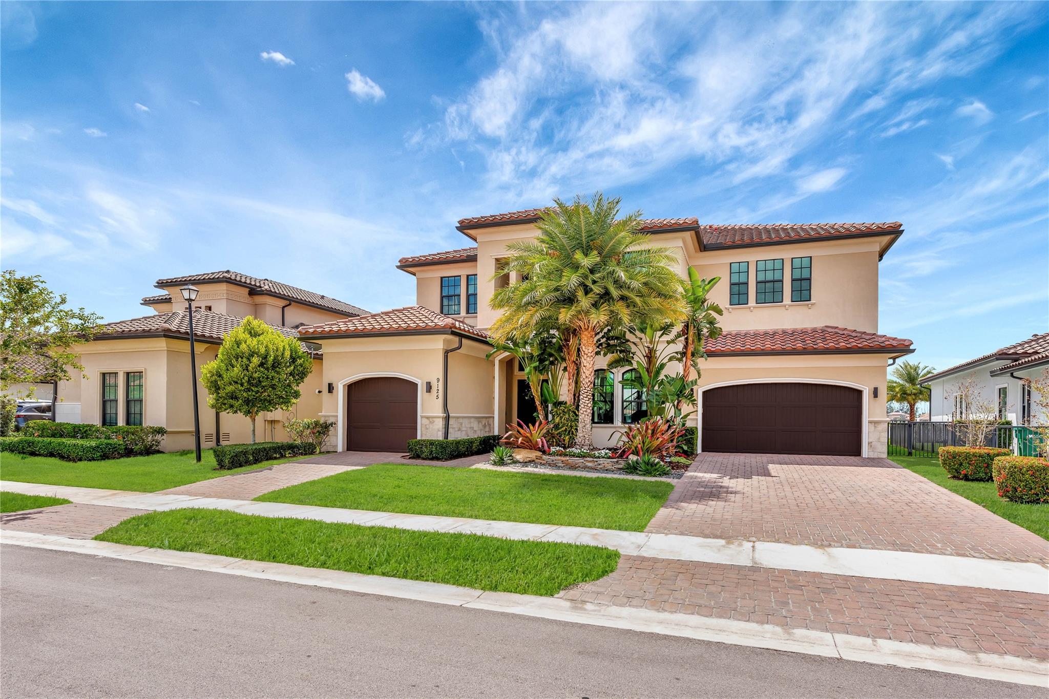 9125 Bay Dr