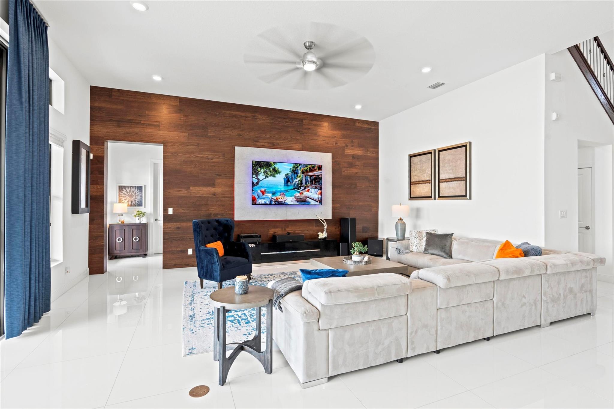 9125 Bay Dr