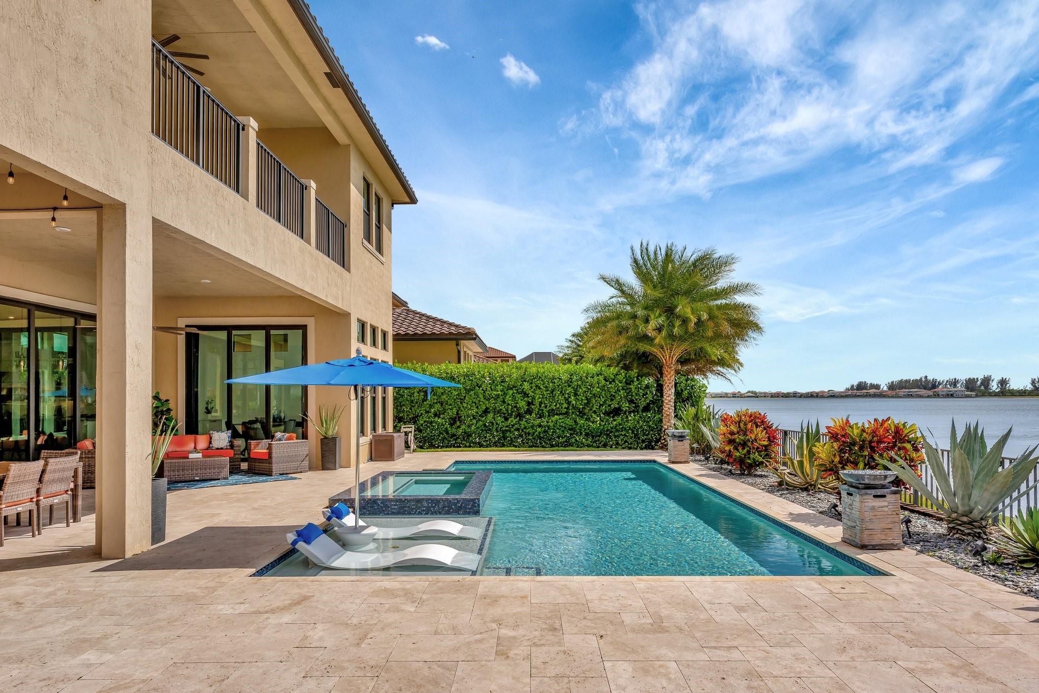 9125 Bay Dr