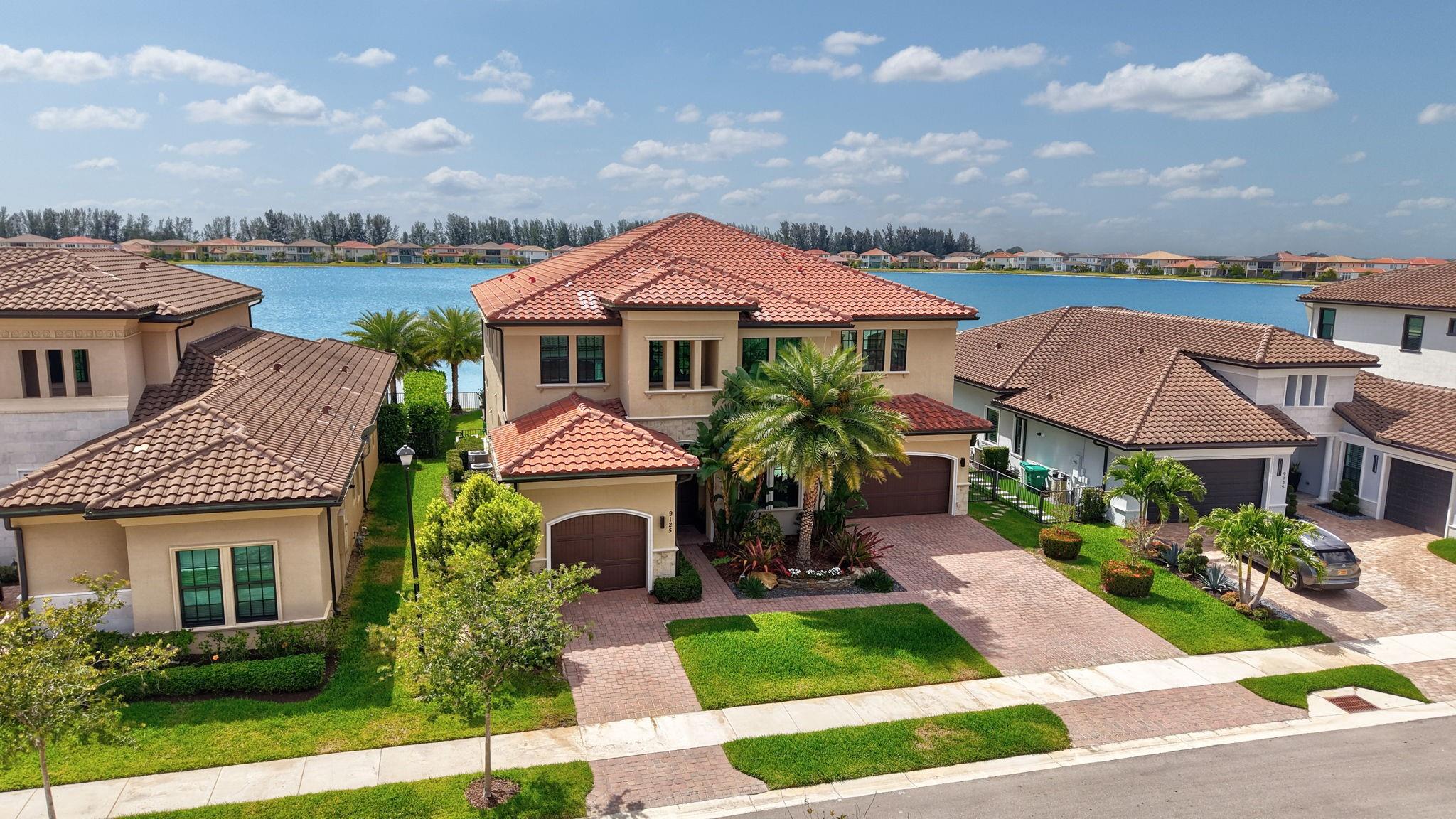 9125 Bay Dr