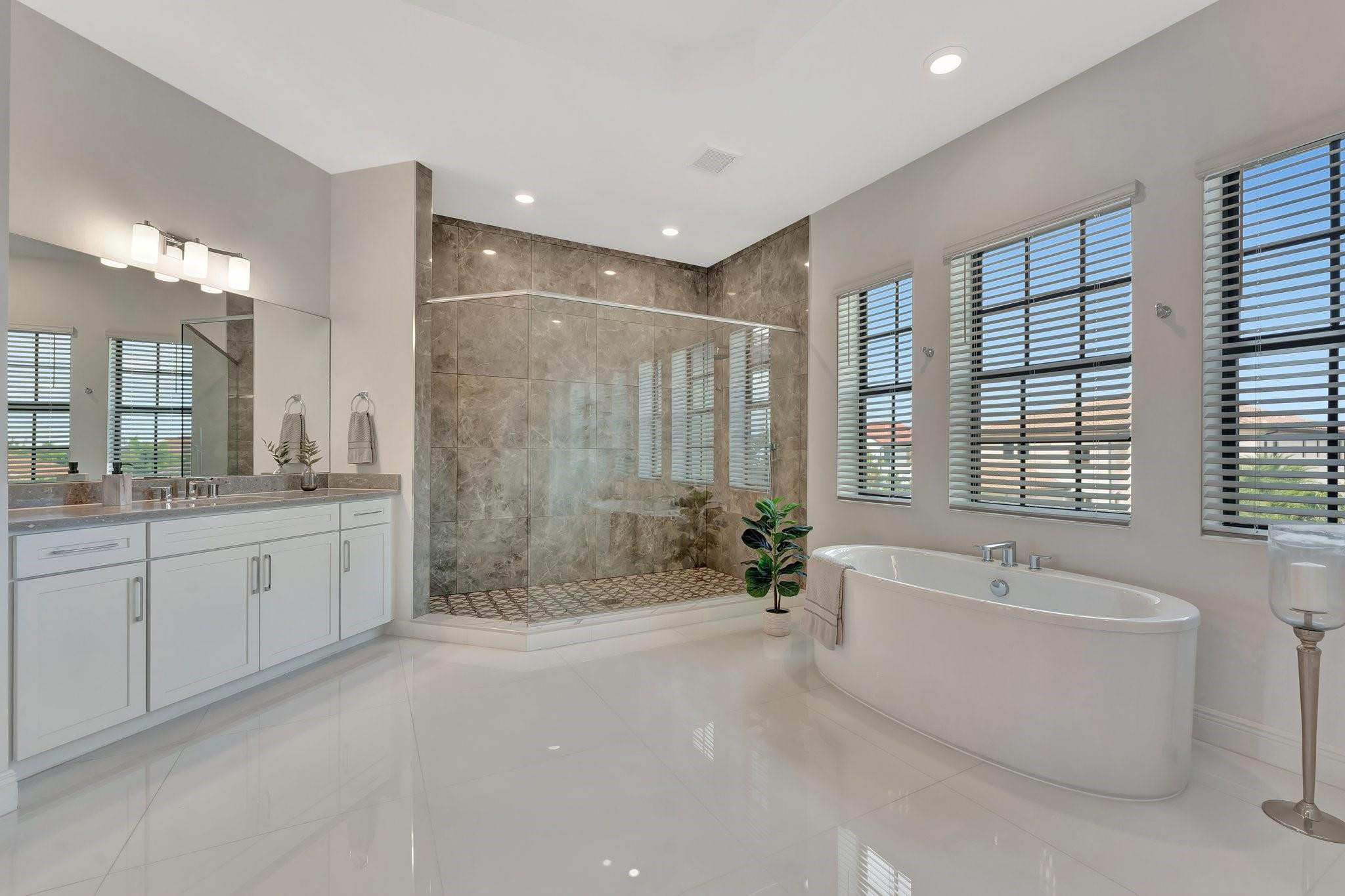 9125 Bay Dr