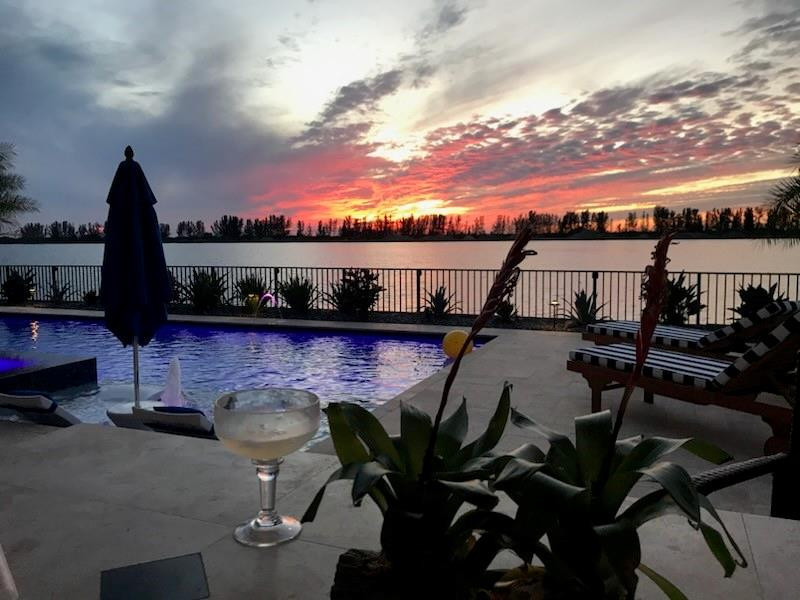 9125 Bay Dr