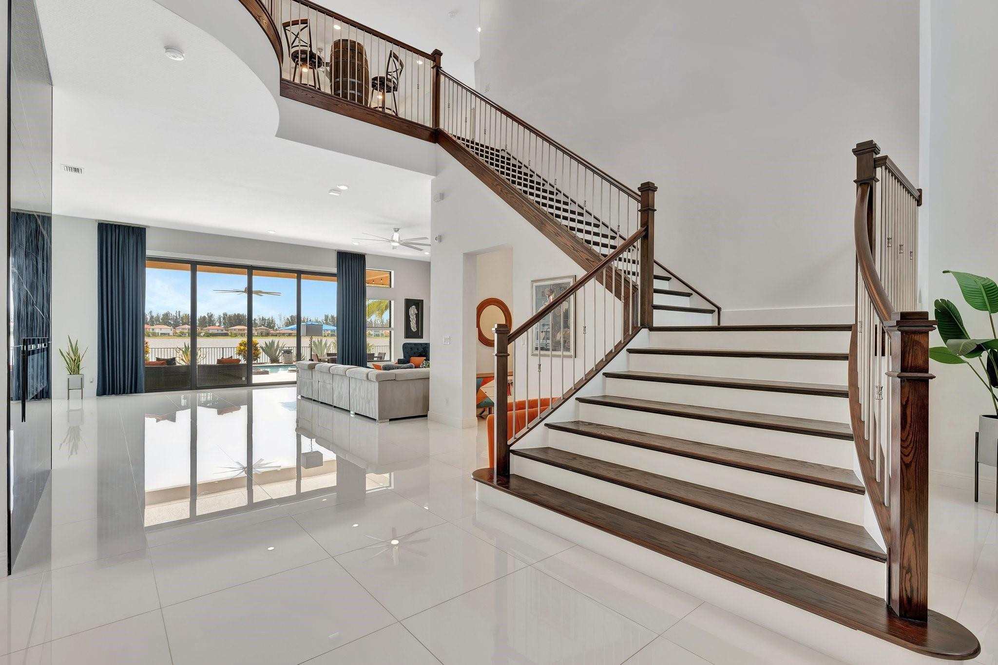 9125 Bay Dr