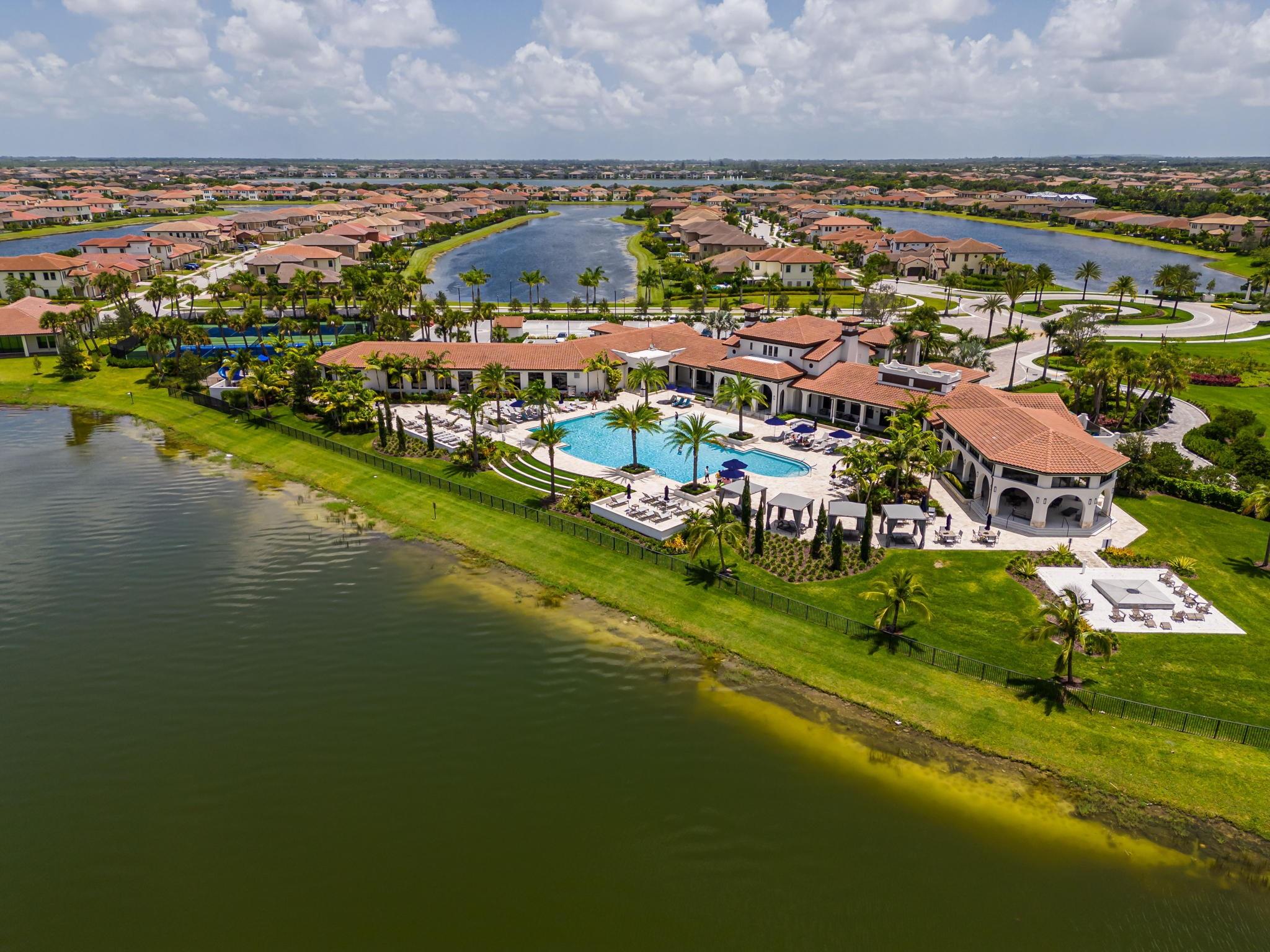 9125 Bay Dr