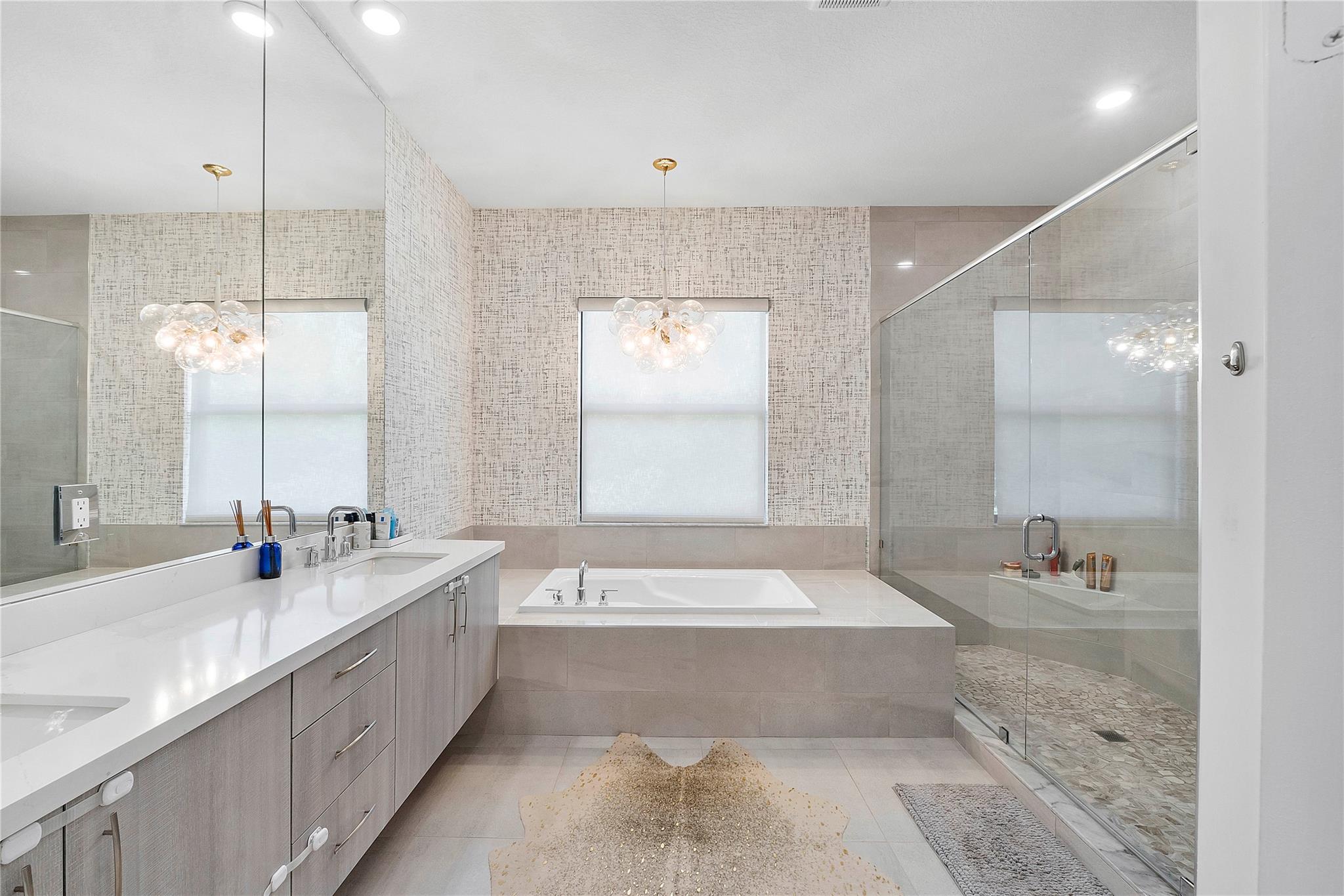 9015 W Bay Trl