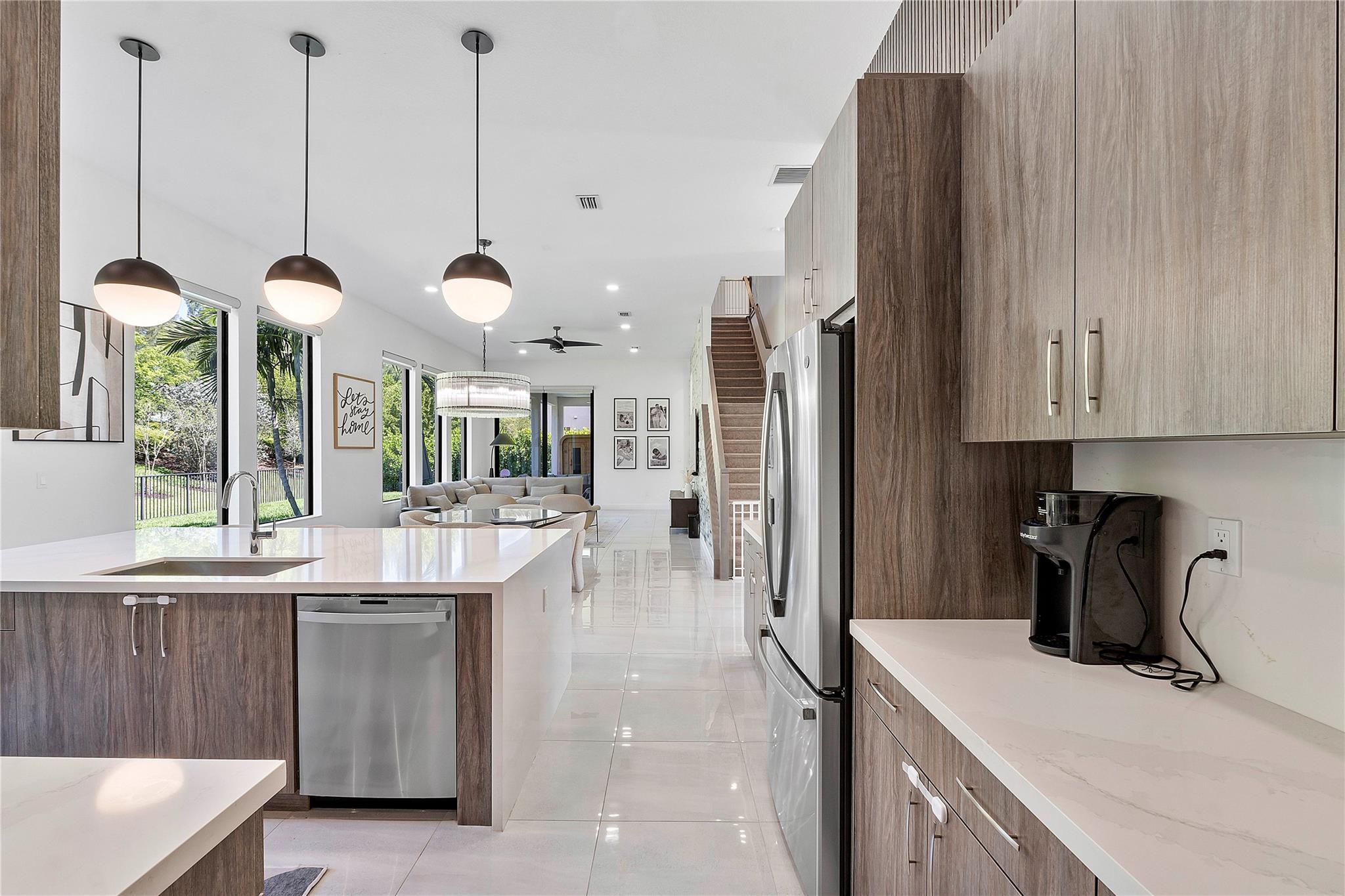 9015 W Bay Trl