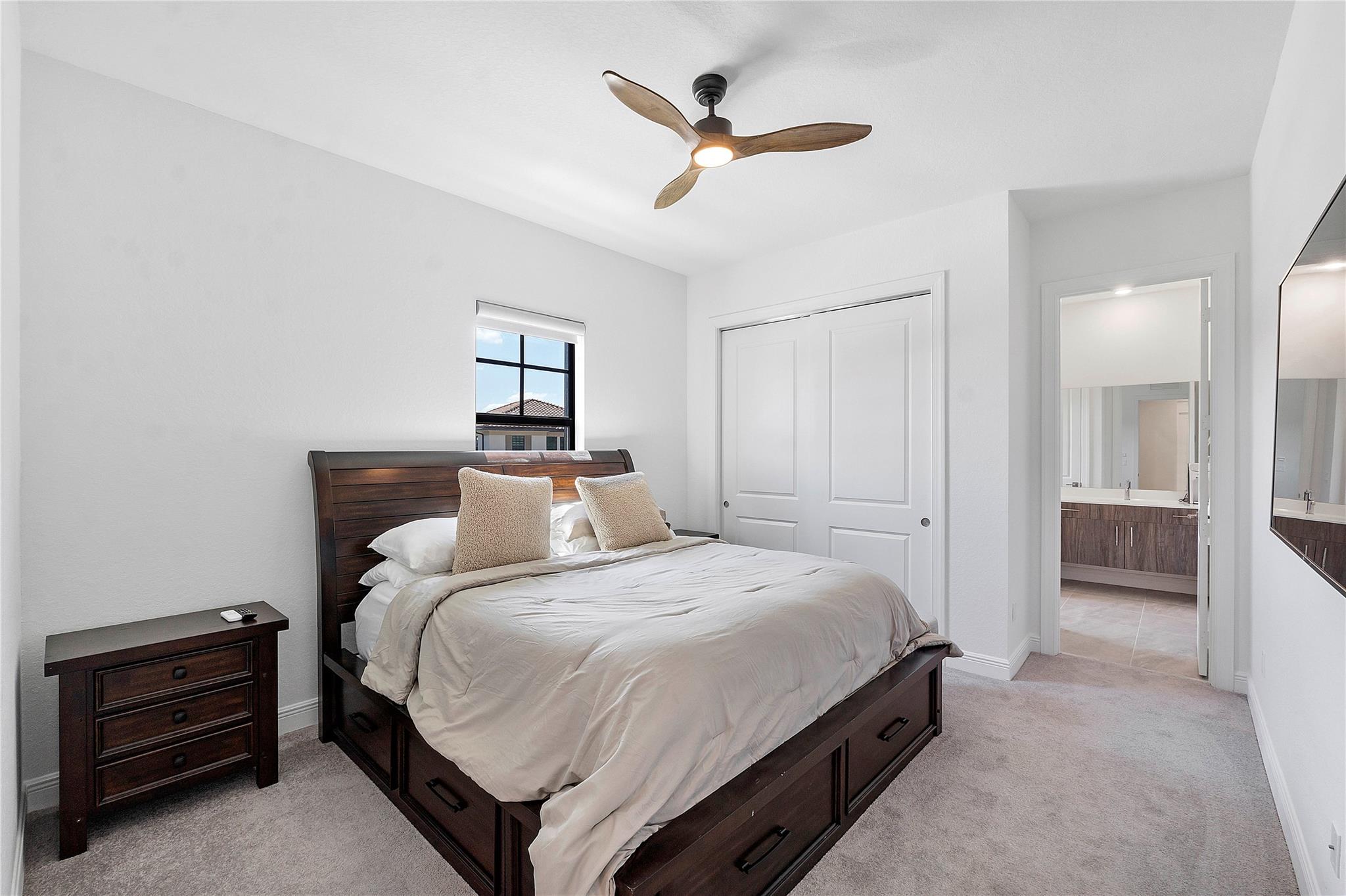 9015 W Bay Trl