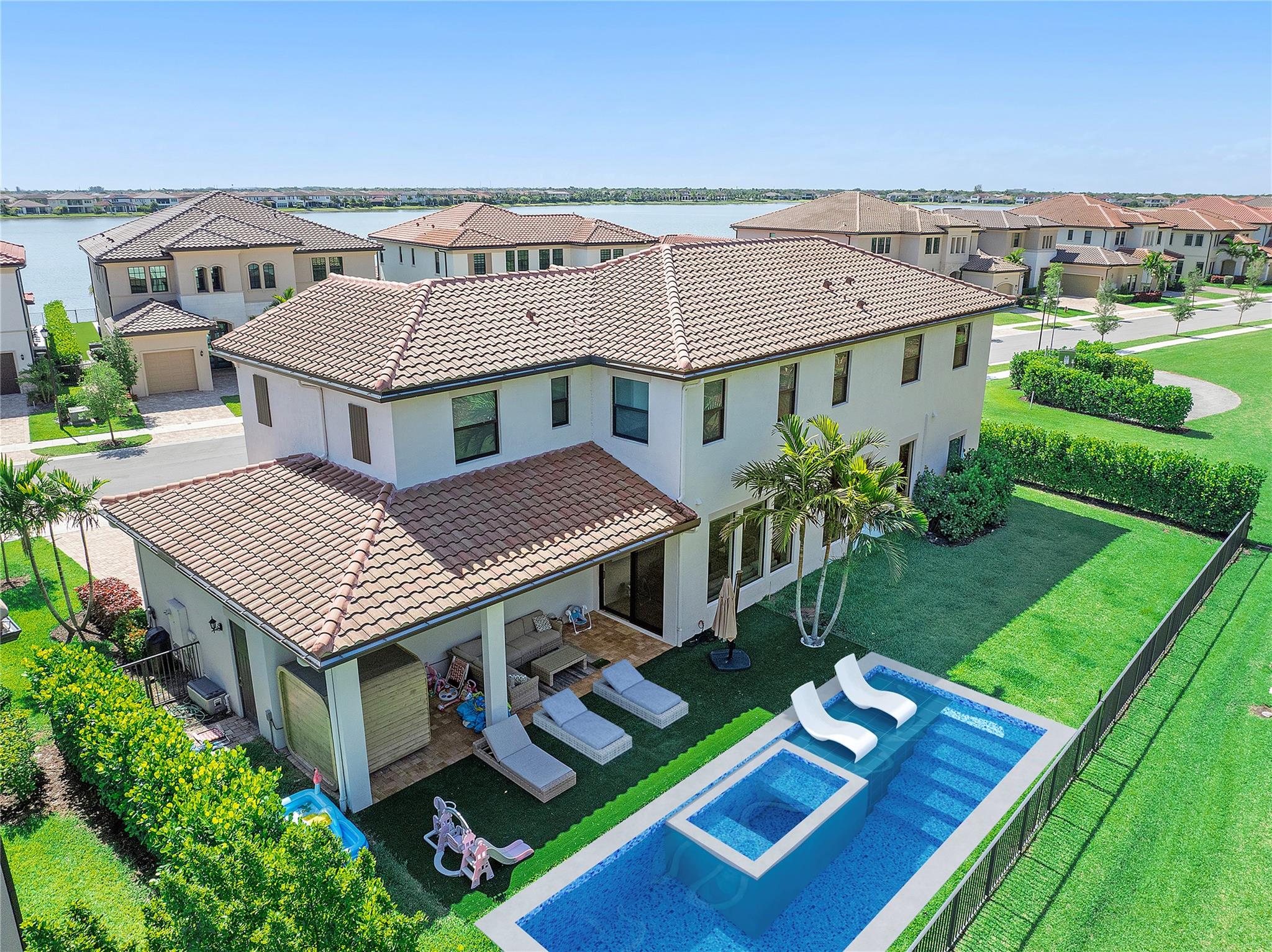 9015 W Bay Trl