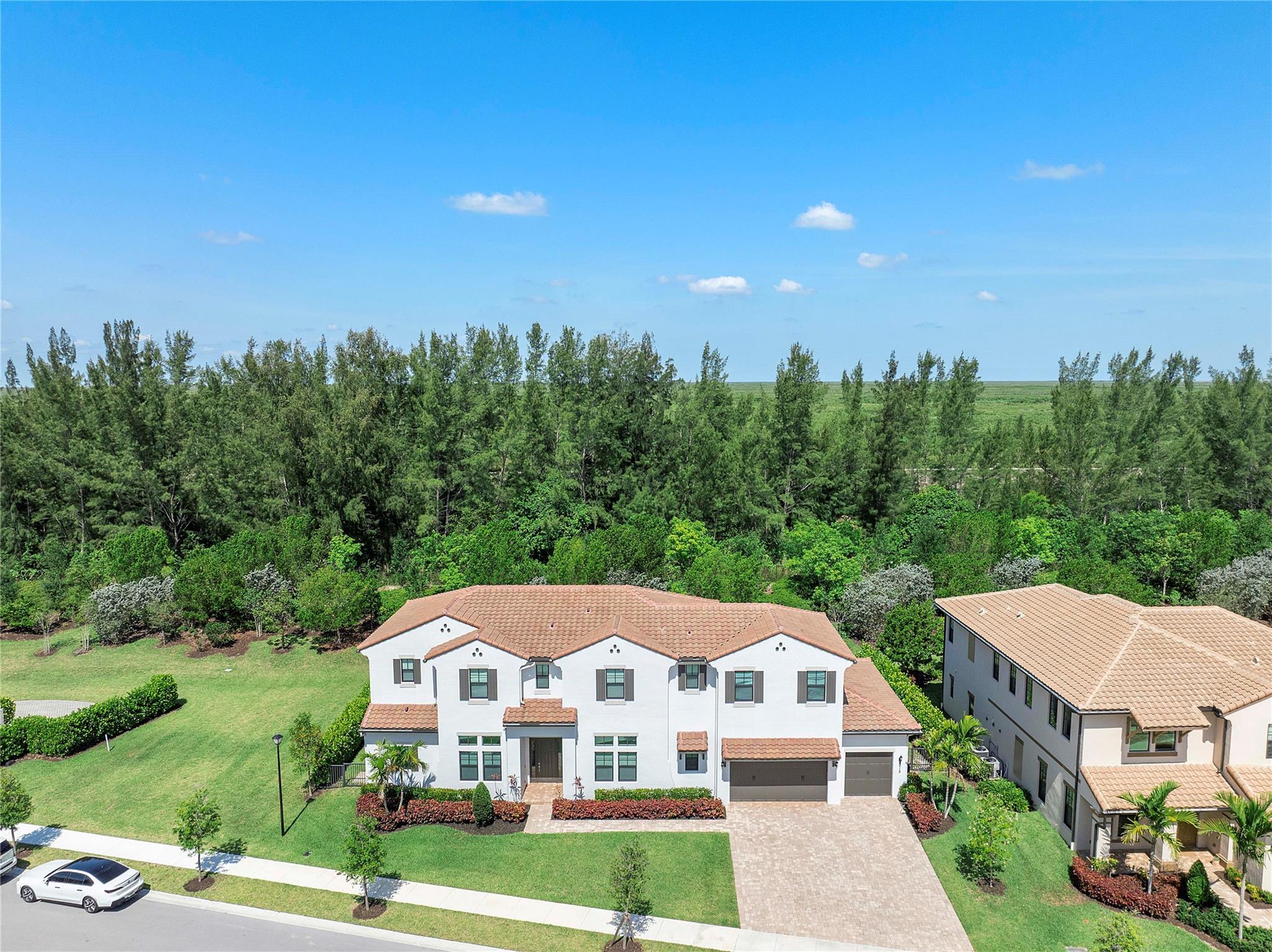 9015 W Bay Trl
