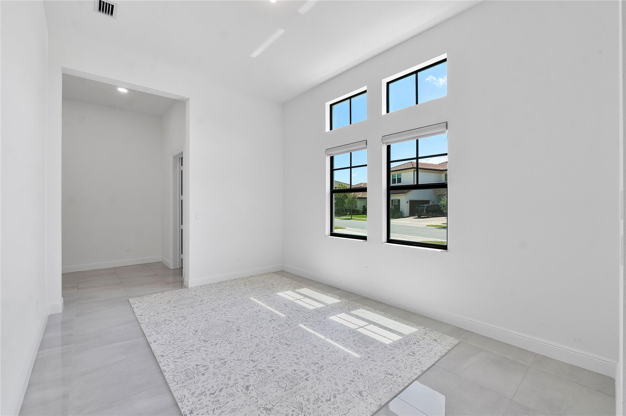 9015 W Bay Trl
