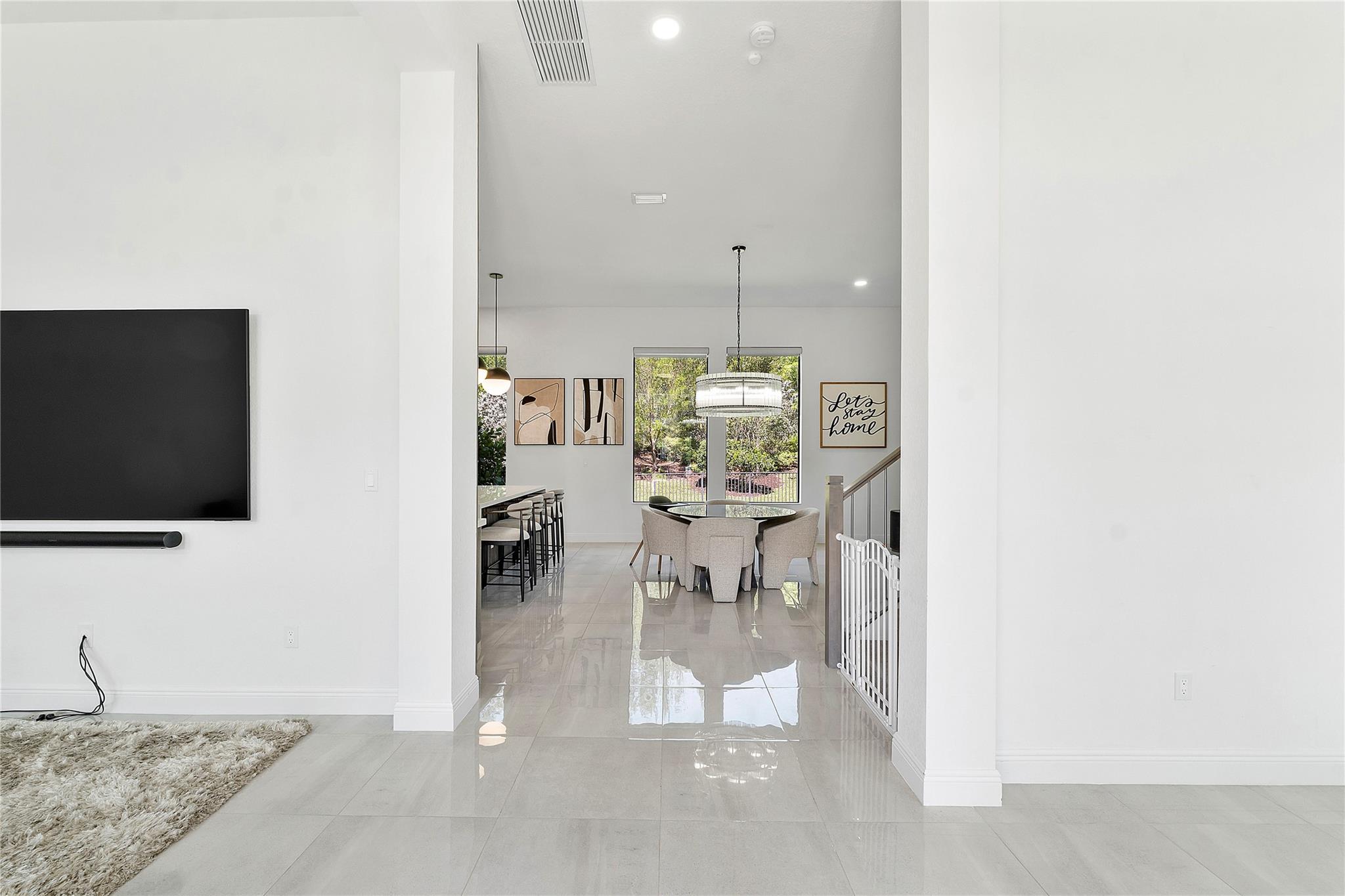 9015 W Bay Trl