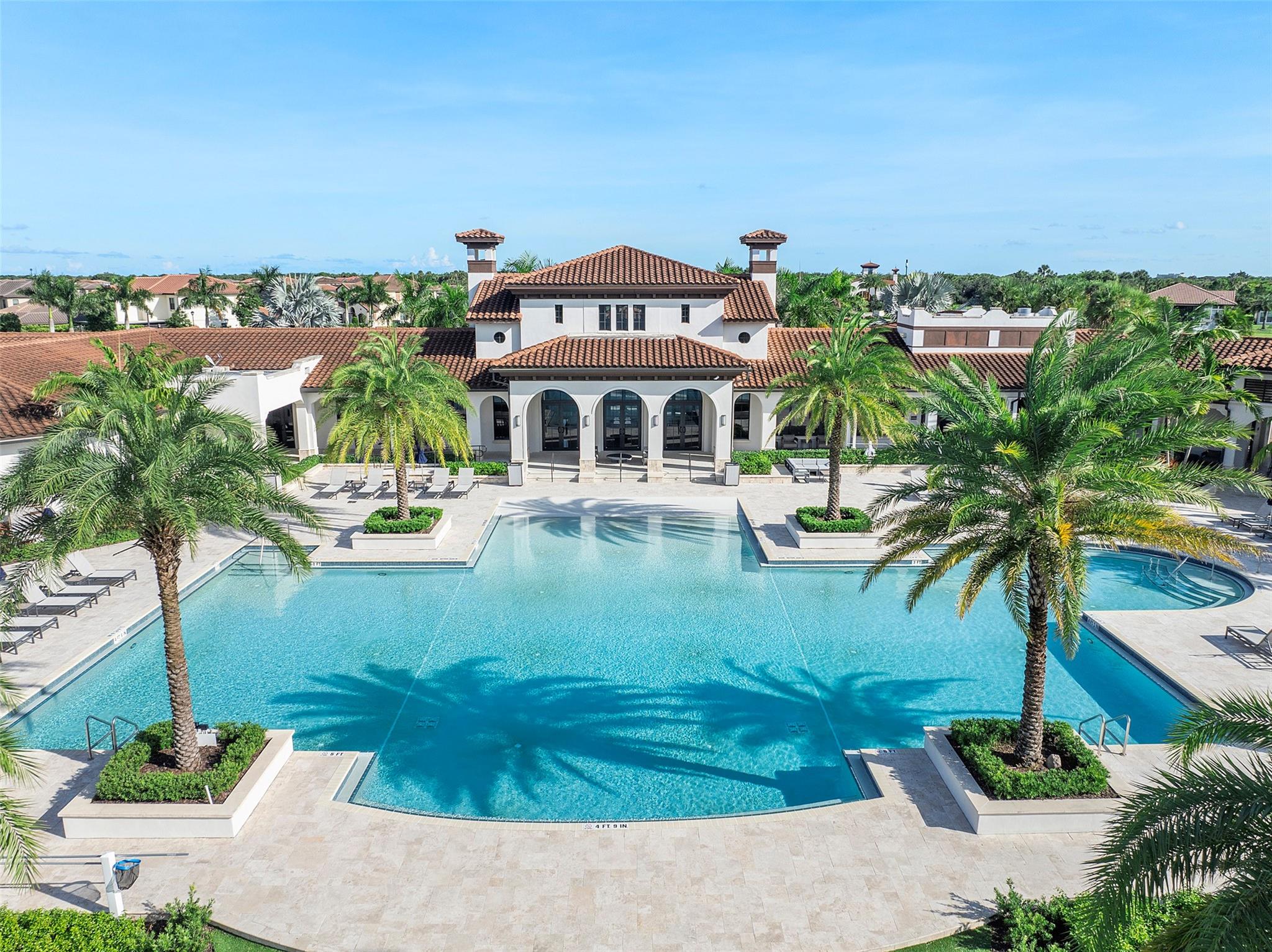 9015 W Bay Trl