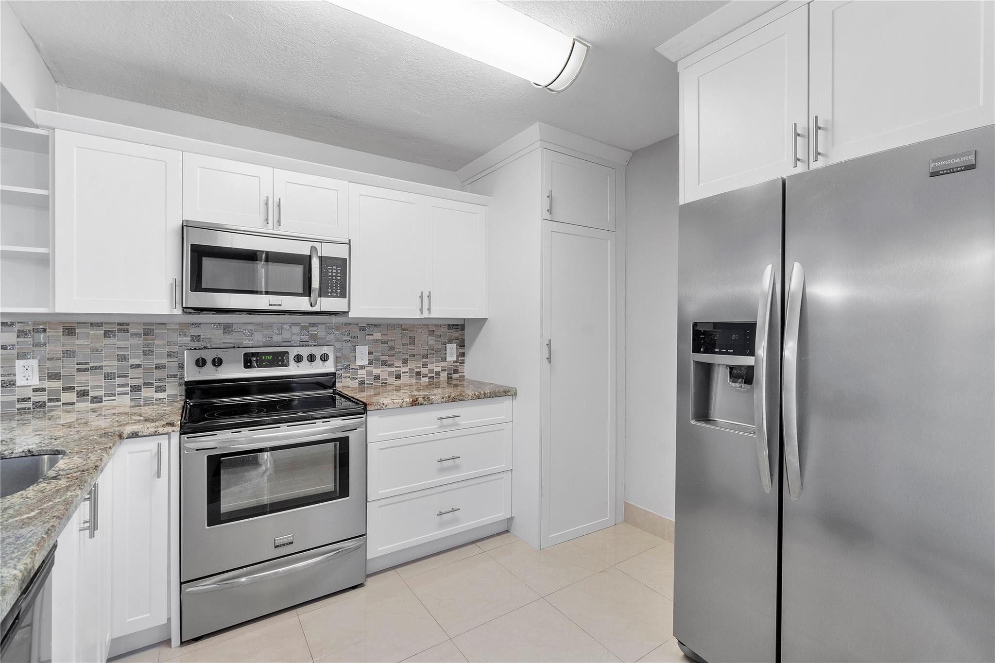 1030 CORAL CLUB DR 1030