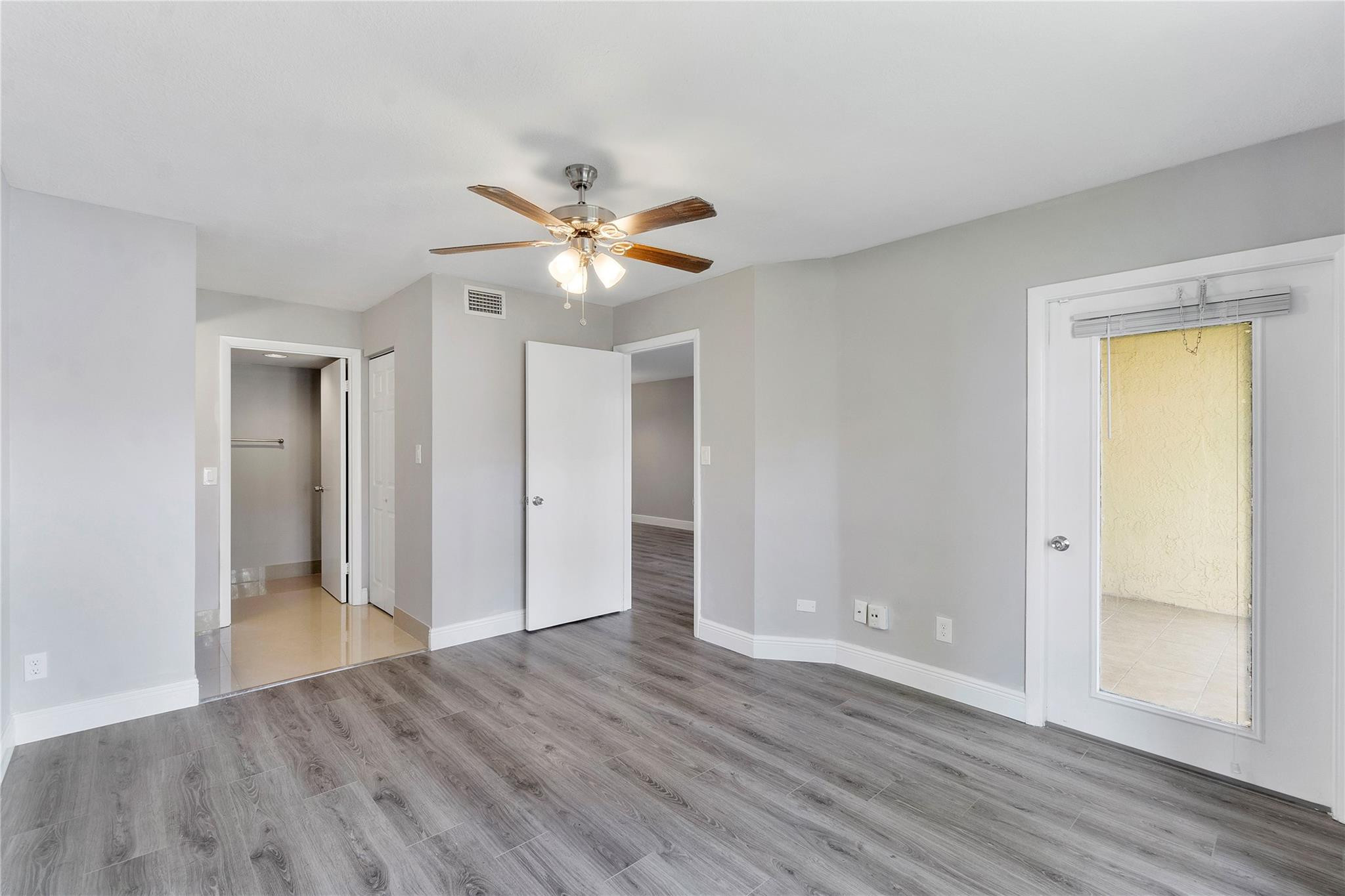 1030 CORAL CLUB DR 1030