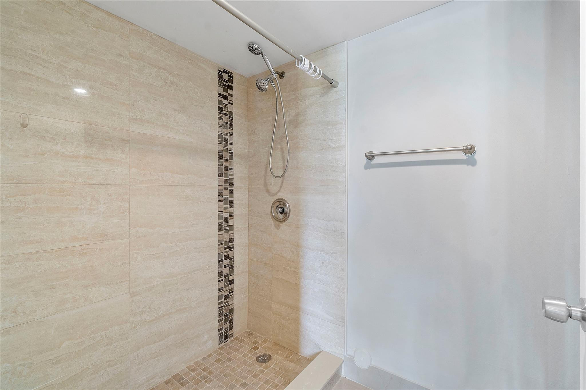 1030 CORAL CLUB DR 1030