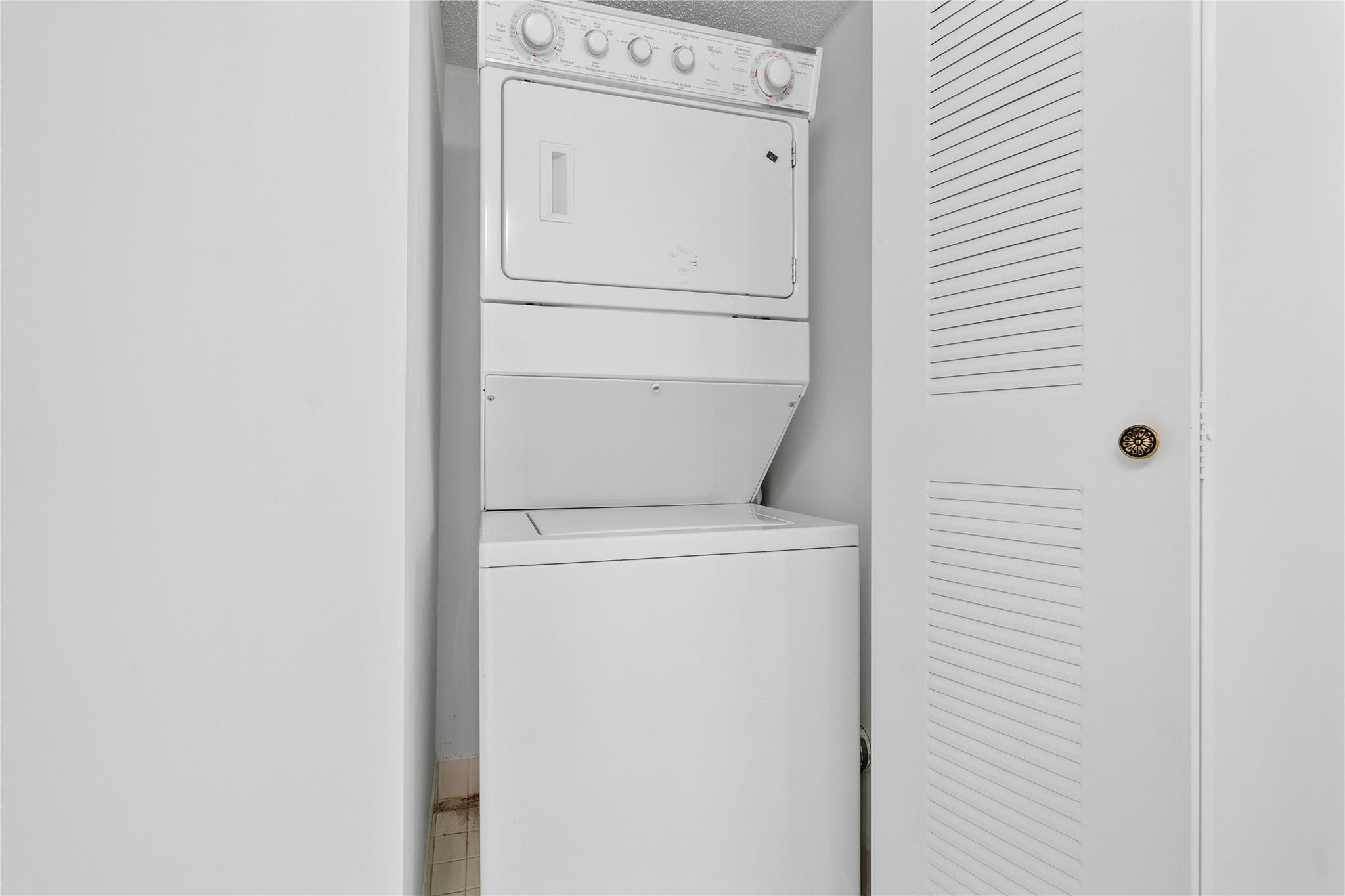 9537 Weldon Cir i309