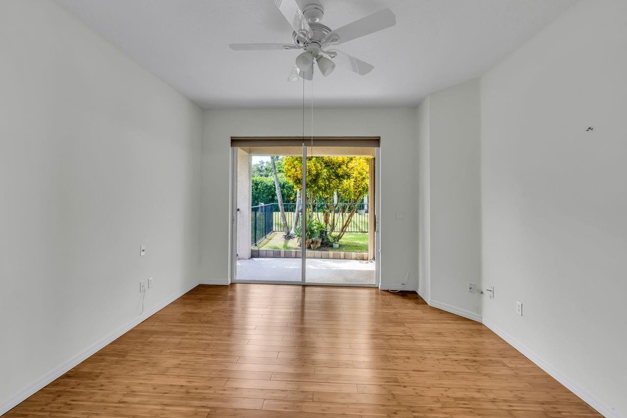 7665 NW 71st Ter