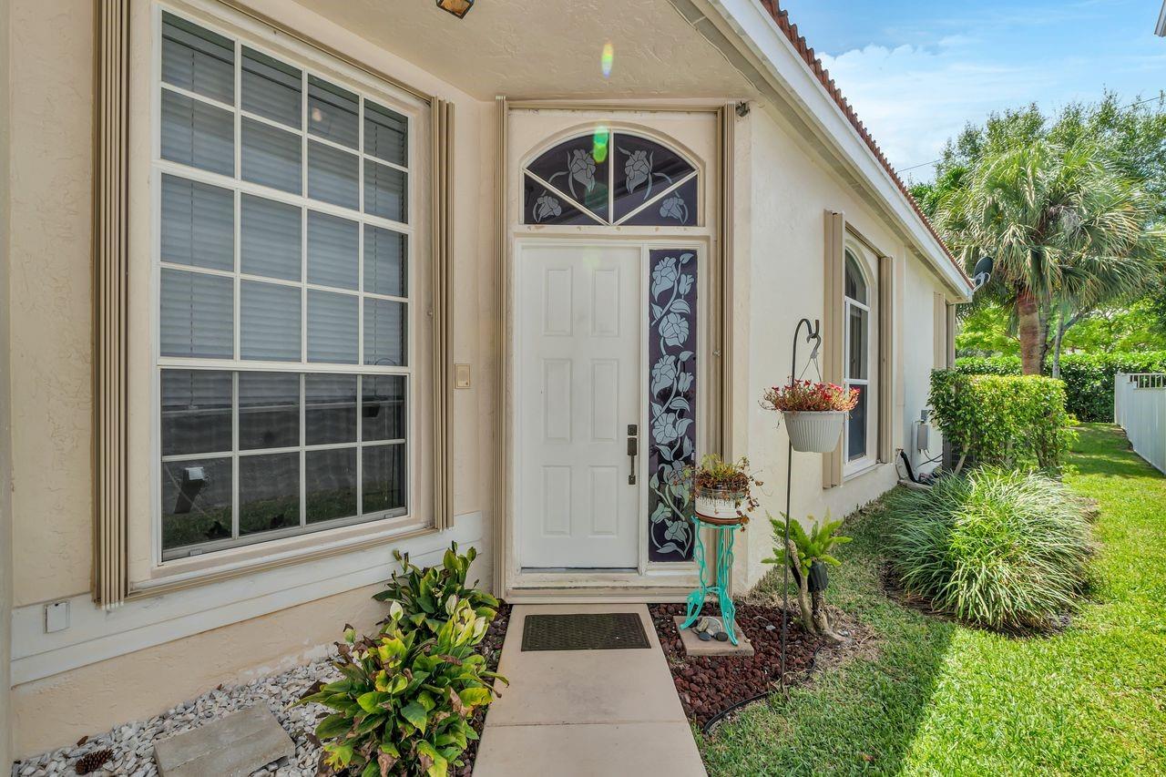 7665 NW 71st Ter