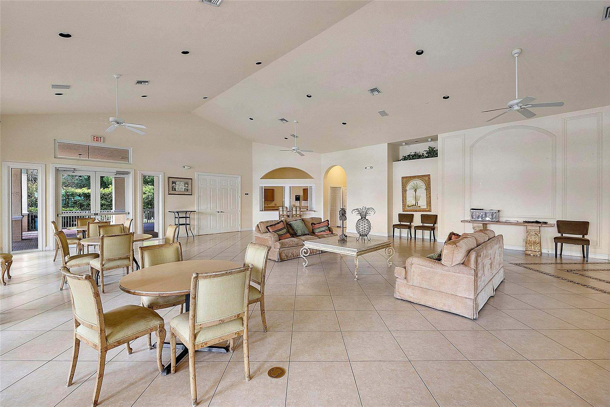 1367 SW 48th Ter