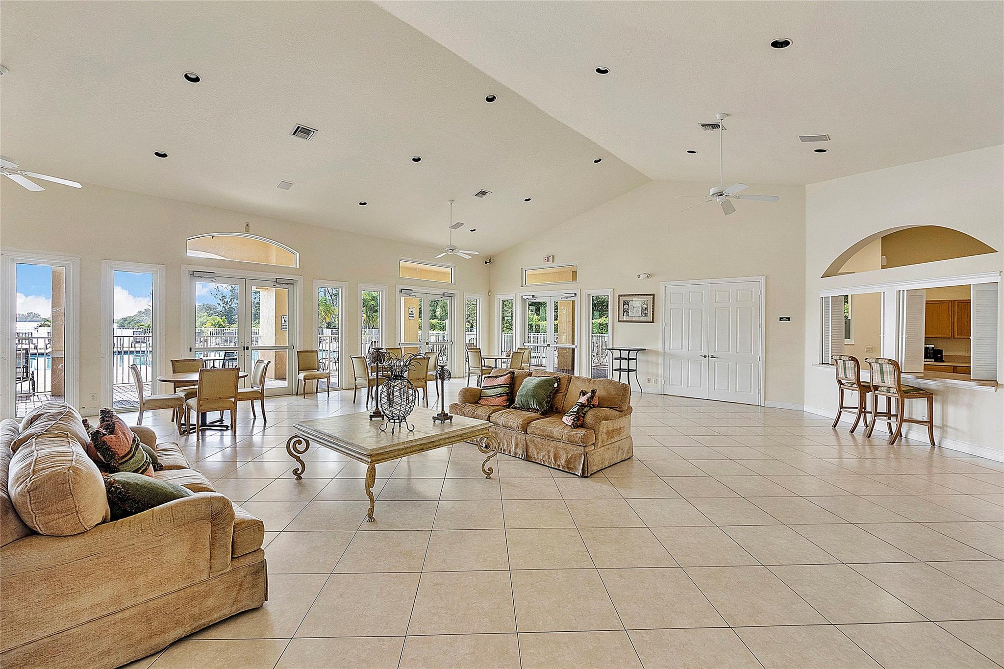 1367 SW 48th Ter