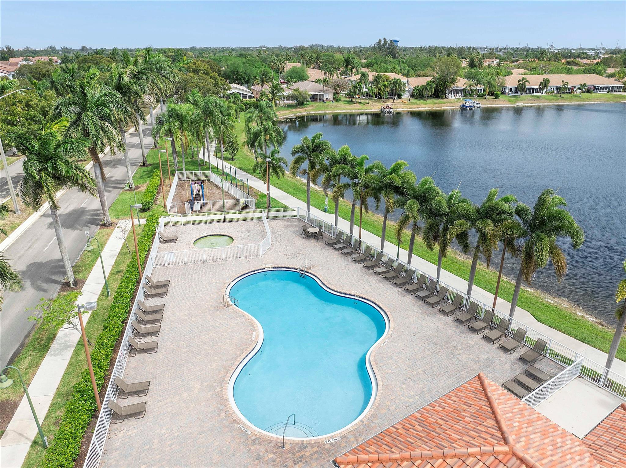 1367 SW 48th Ter