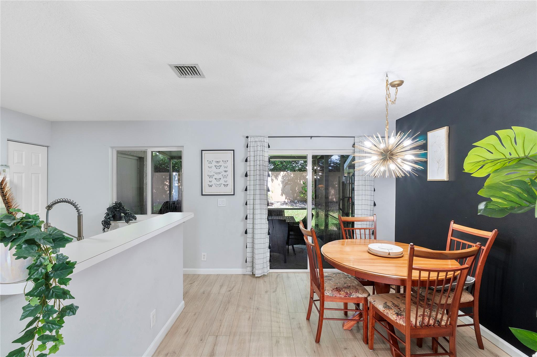 1367 SW 48th Ter