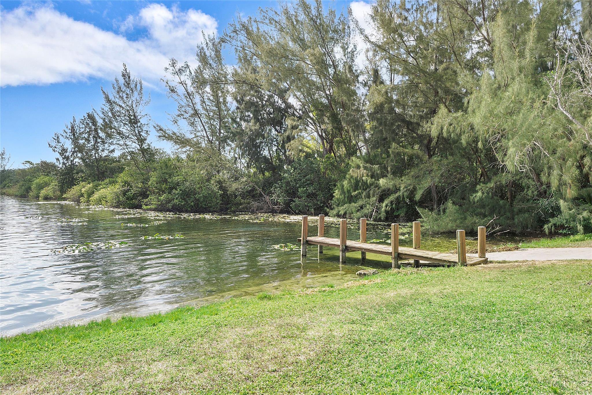 1367 SW 48th Ter