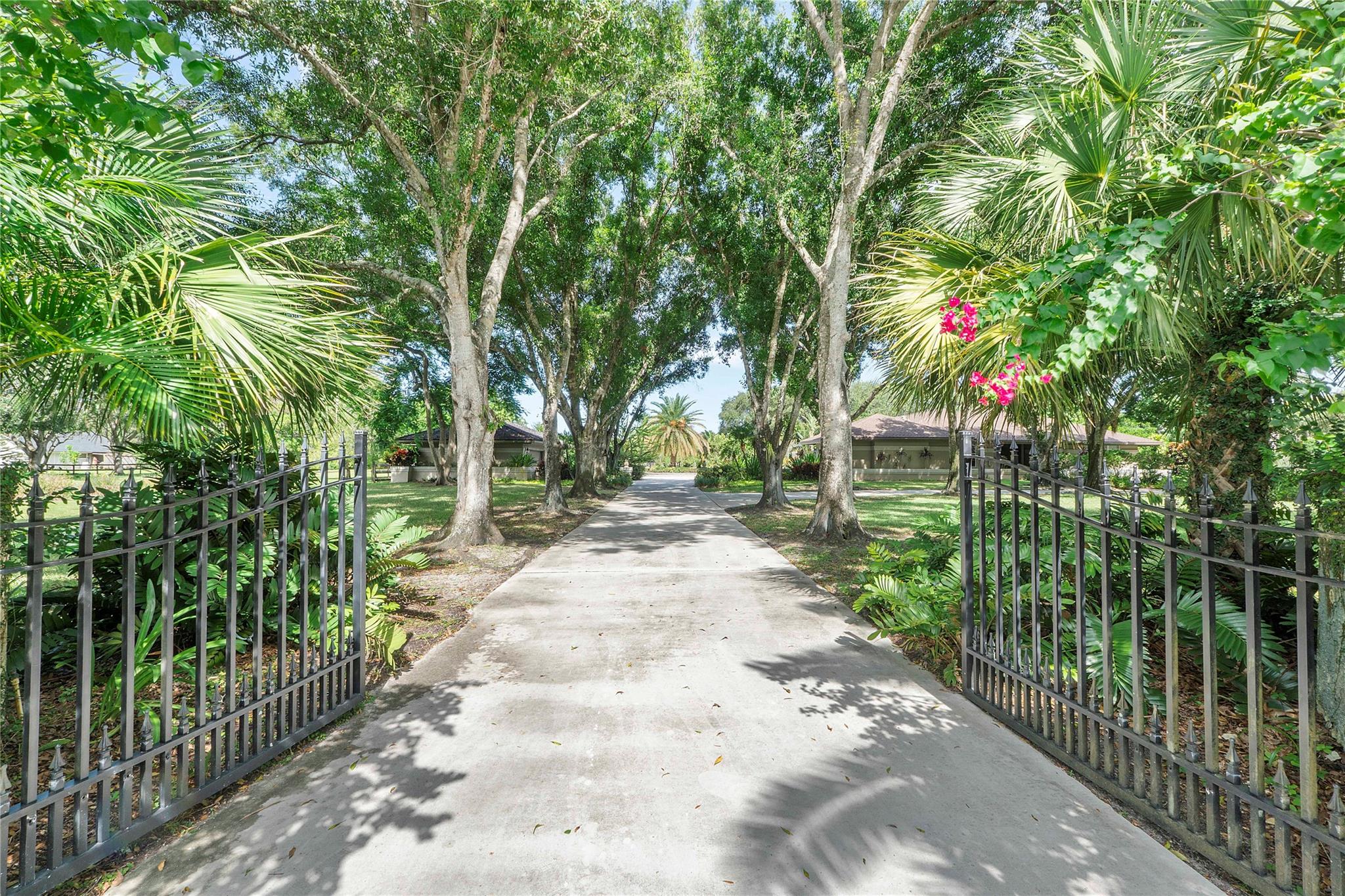 21798 Cartagena Dr