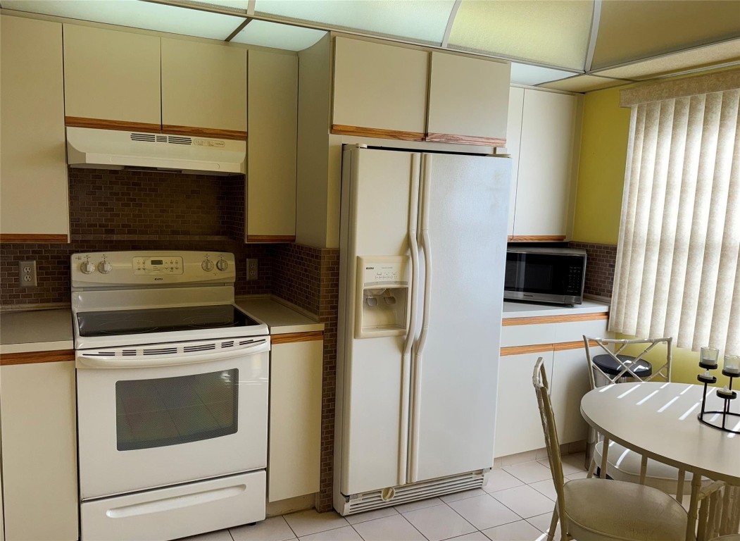 2903 SE VICTORIA CIR 03