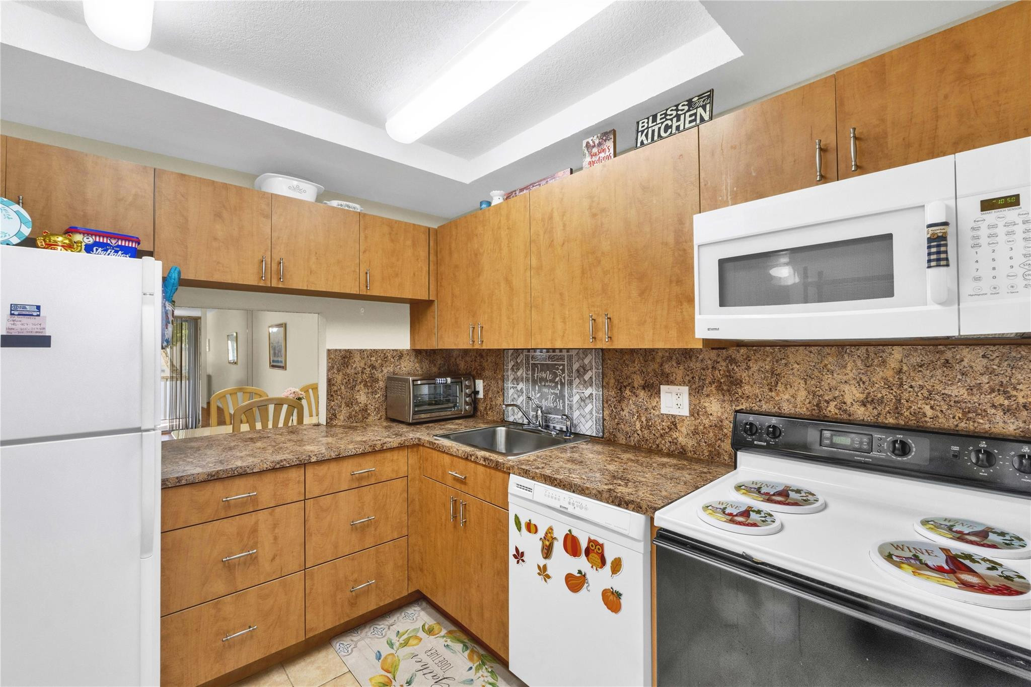 1015 Country Club Dr 203