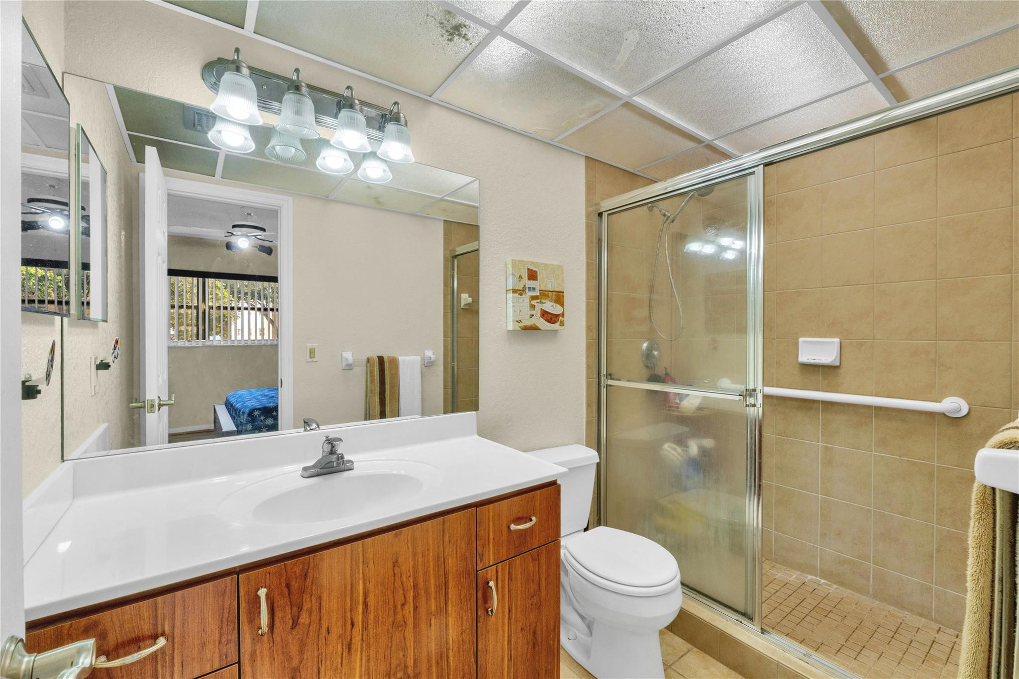 1015 Country Club Dr 203