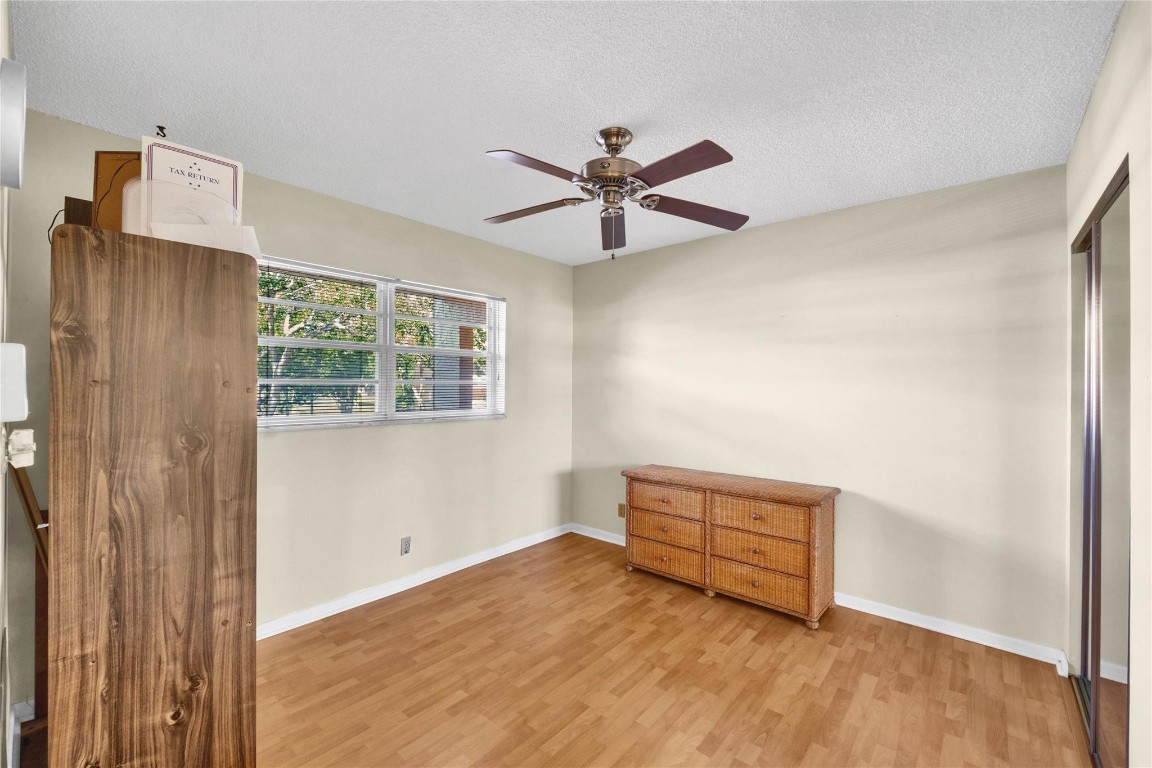 1015 Country Club Dr 203