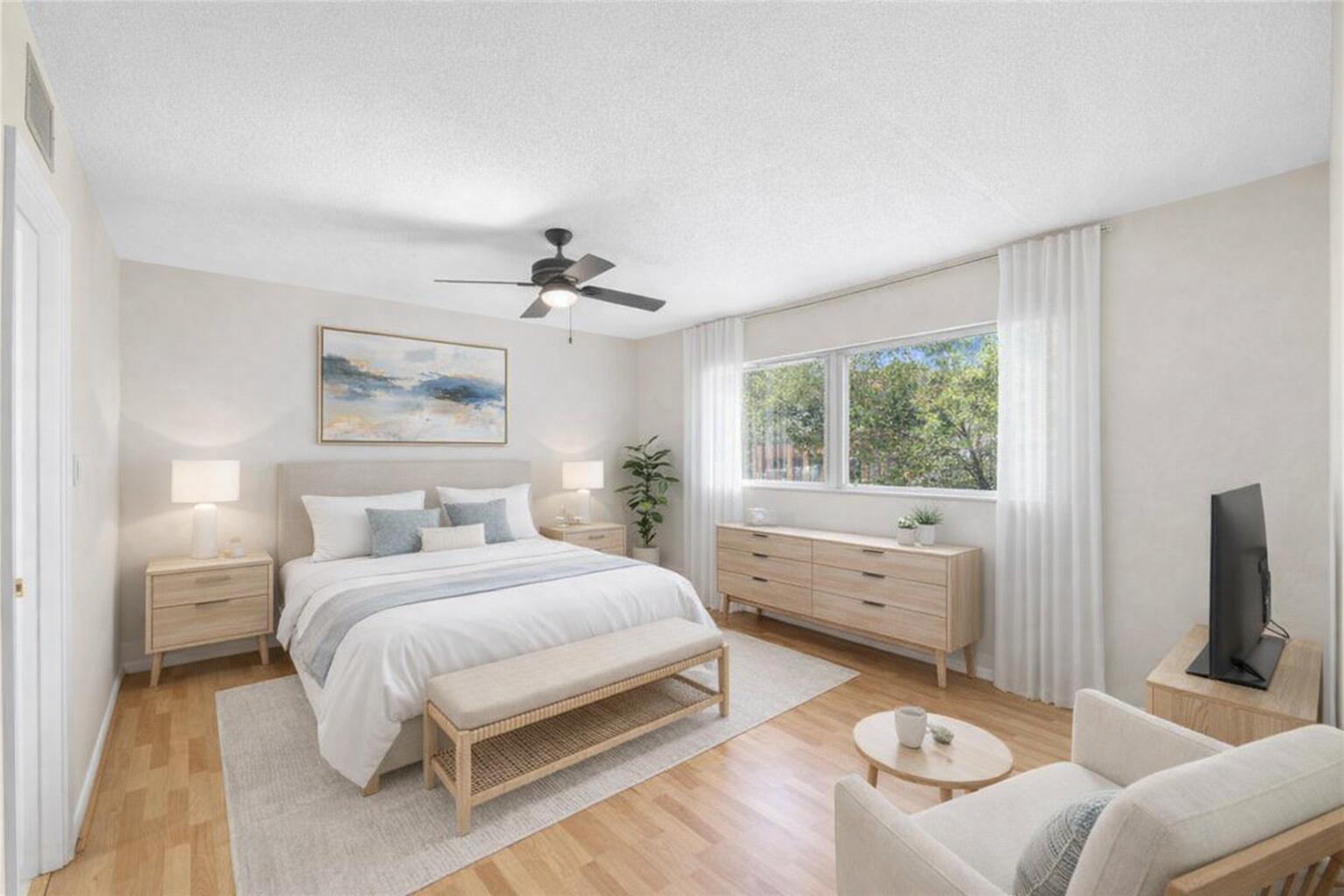 1015 Country Club Dr 203