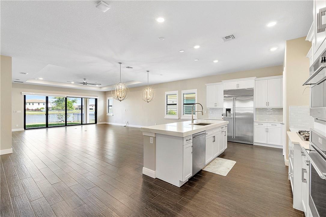 11835 S Baypoint Cir