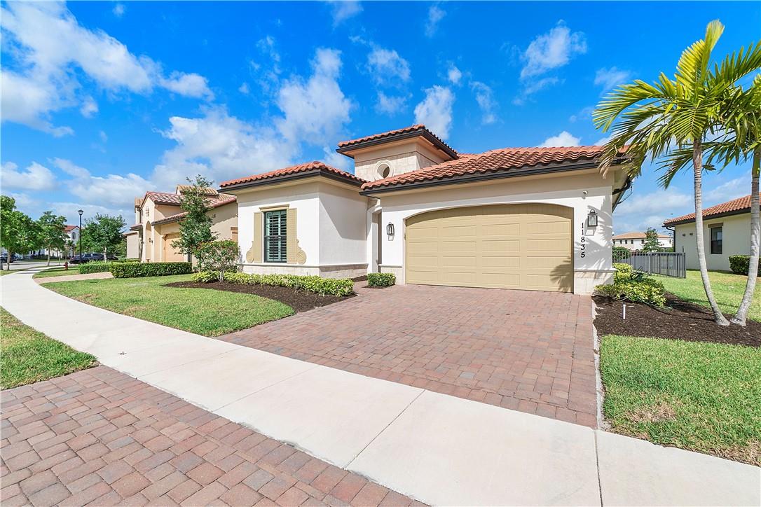 11835 S Baypoint Cir