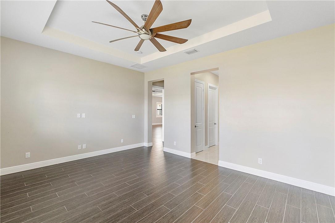 11835 S Baypoint Cir