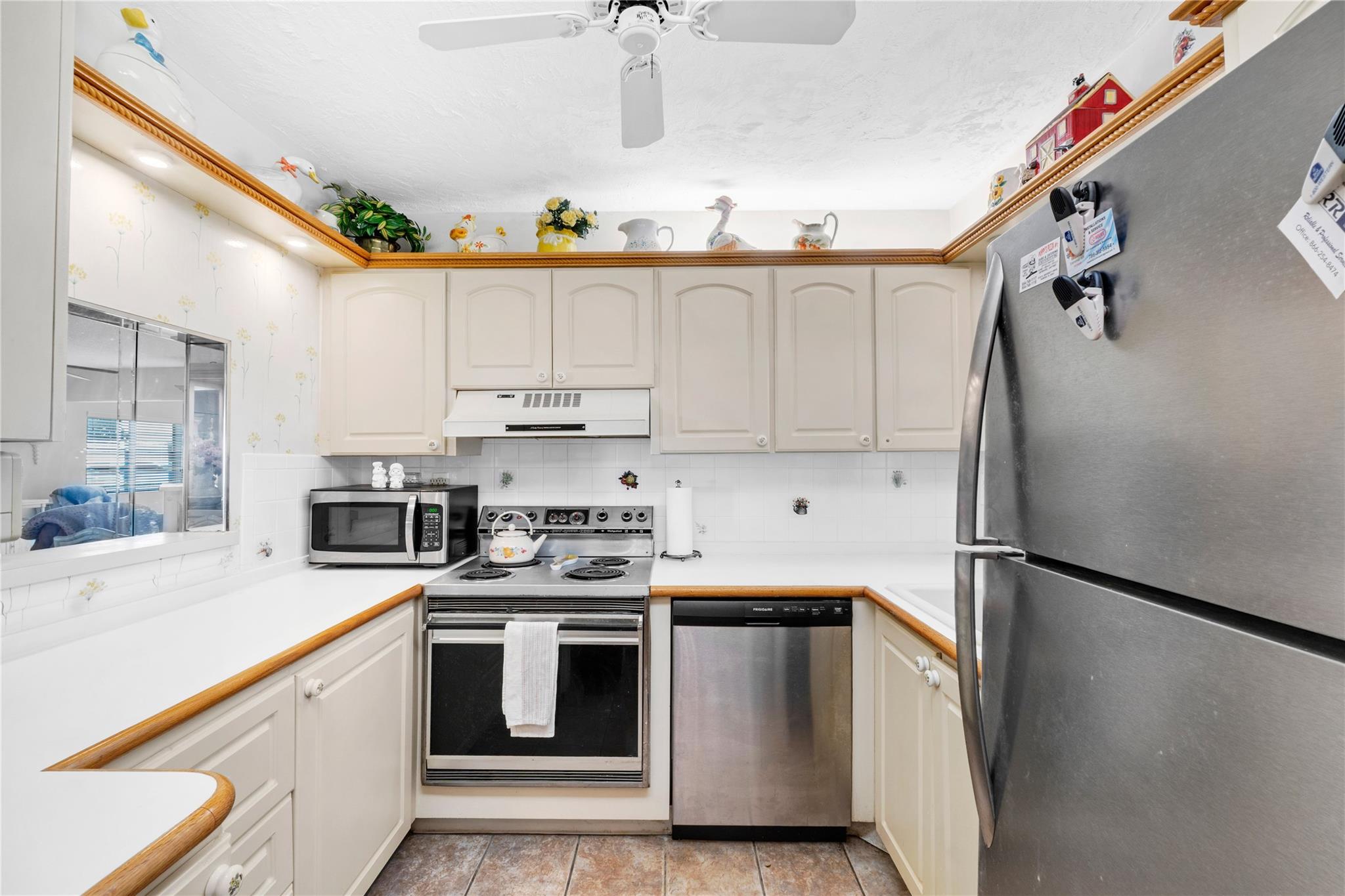 2998 Sunrise Lks Dr 115